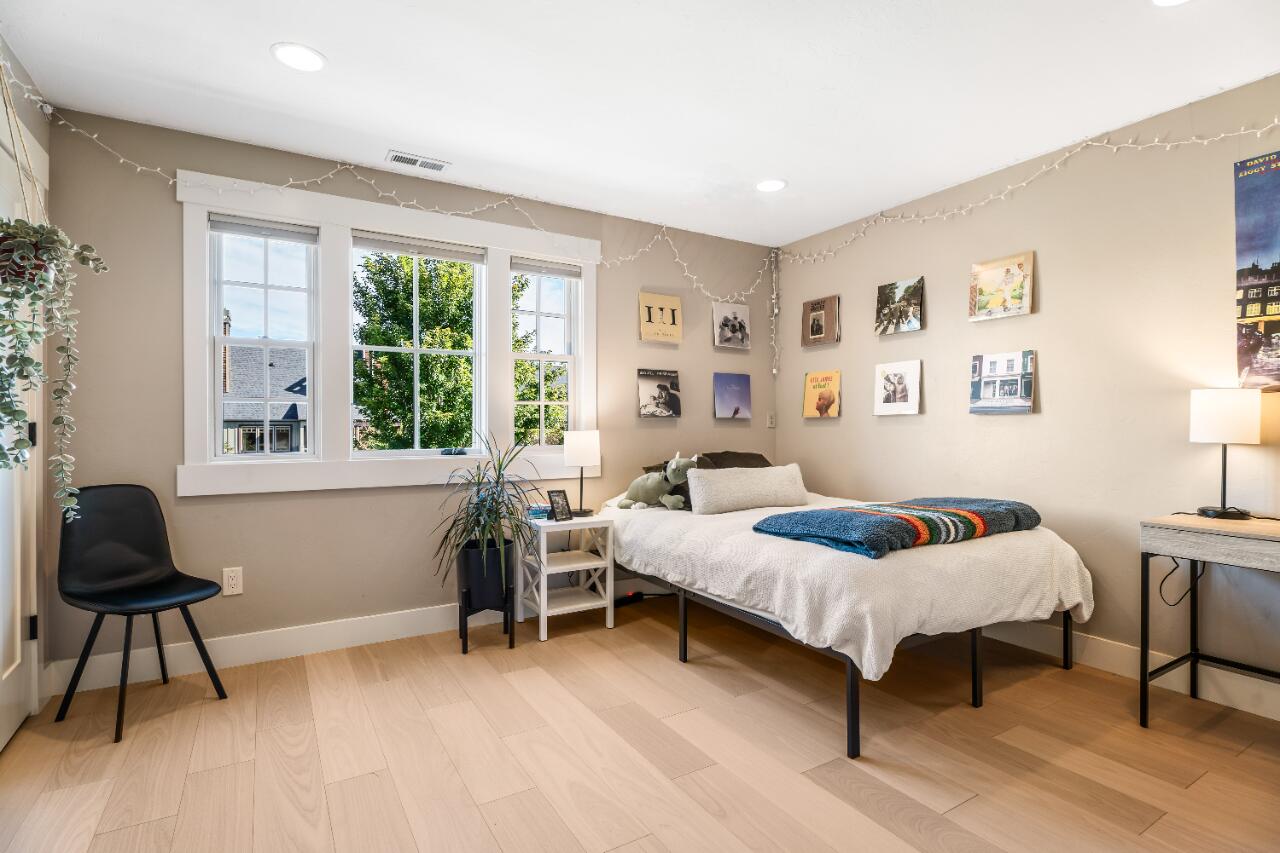 Pine Meadow Vill - Residential