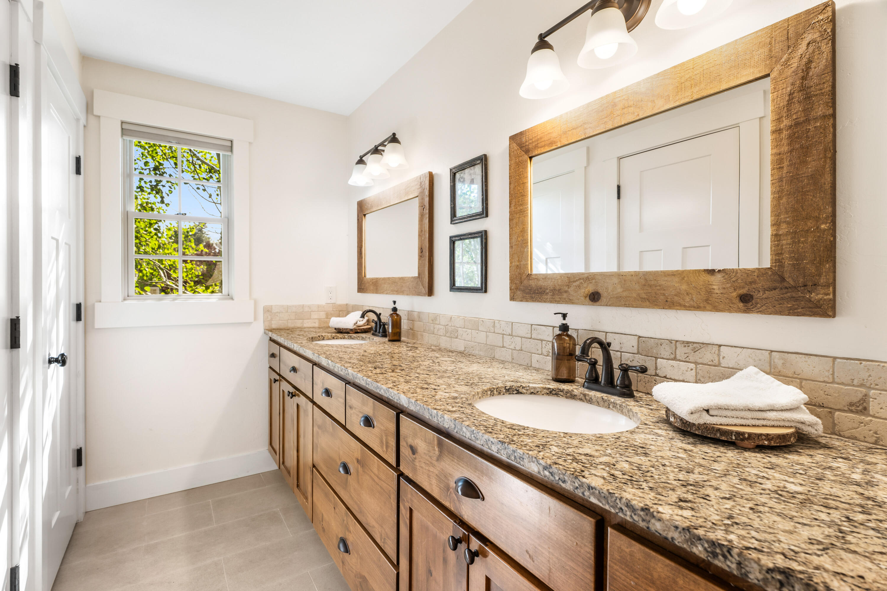 Pine Meadow Vill - Residential
