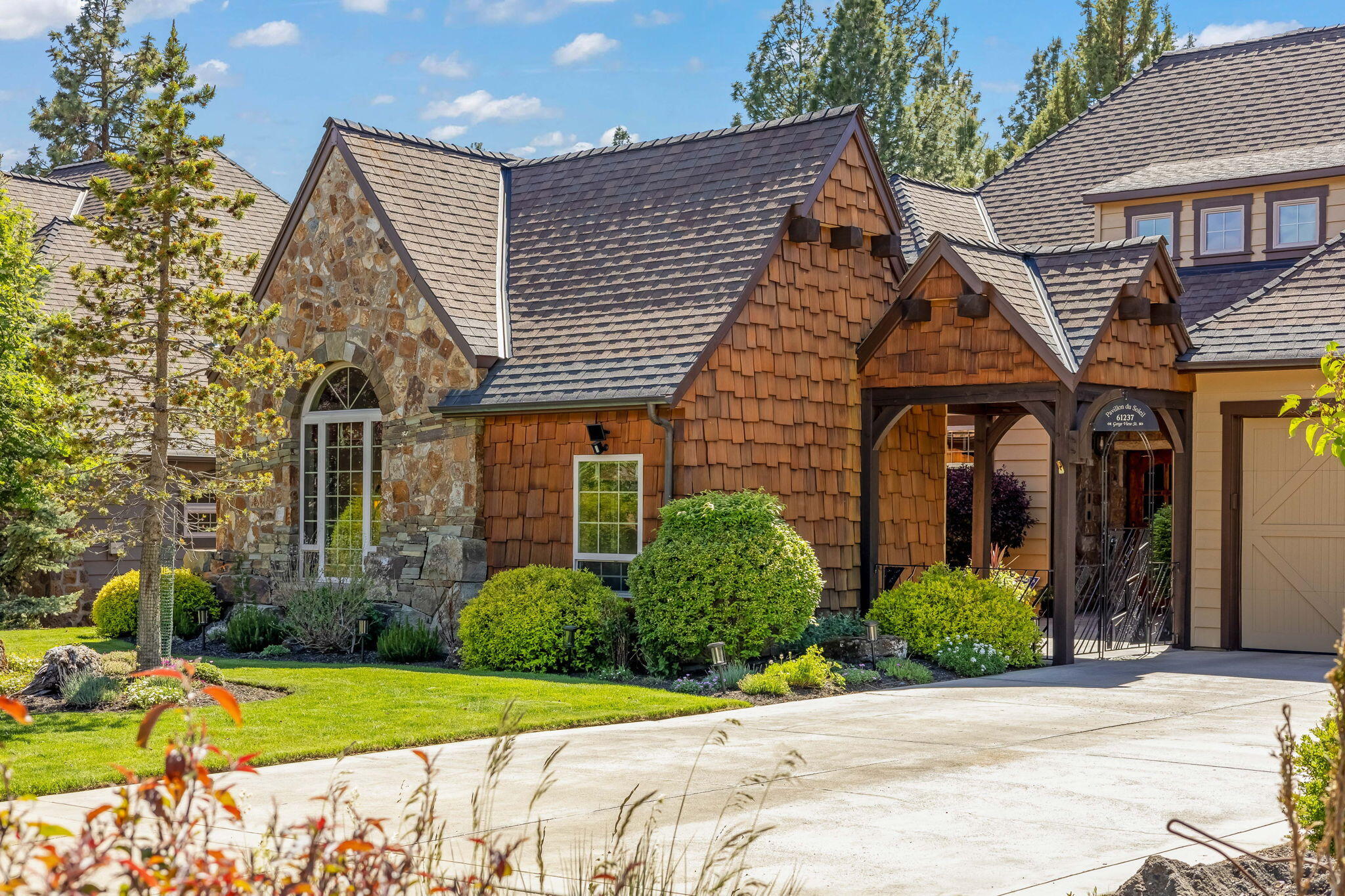 Mtn River Estates - Residential
