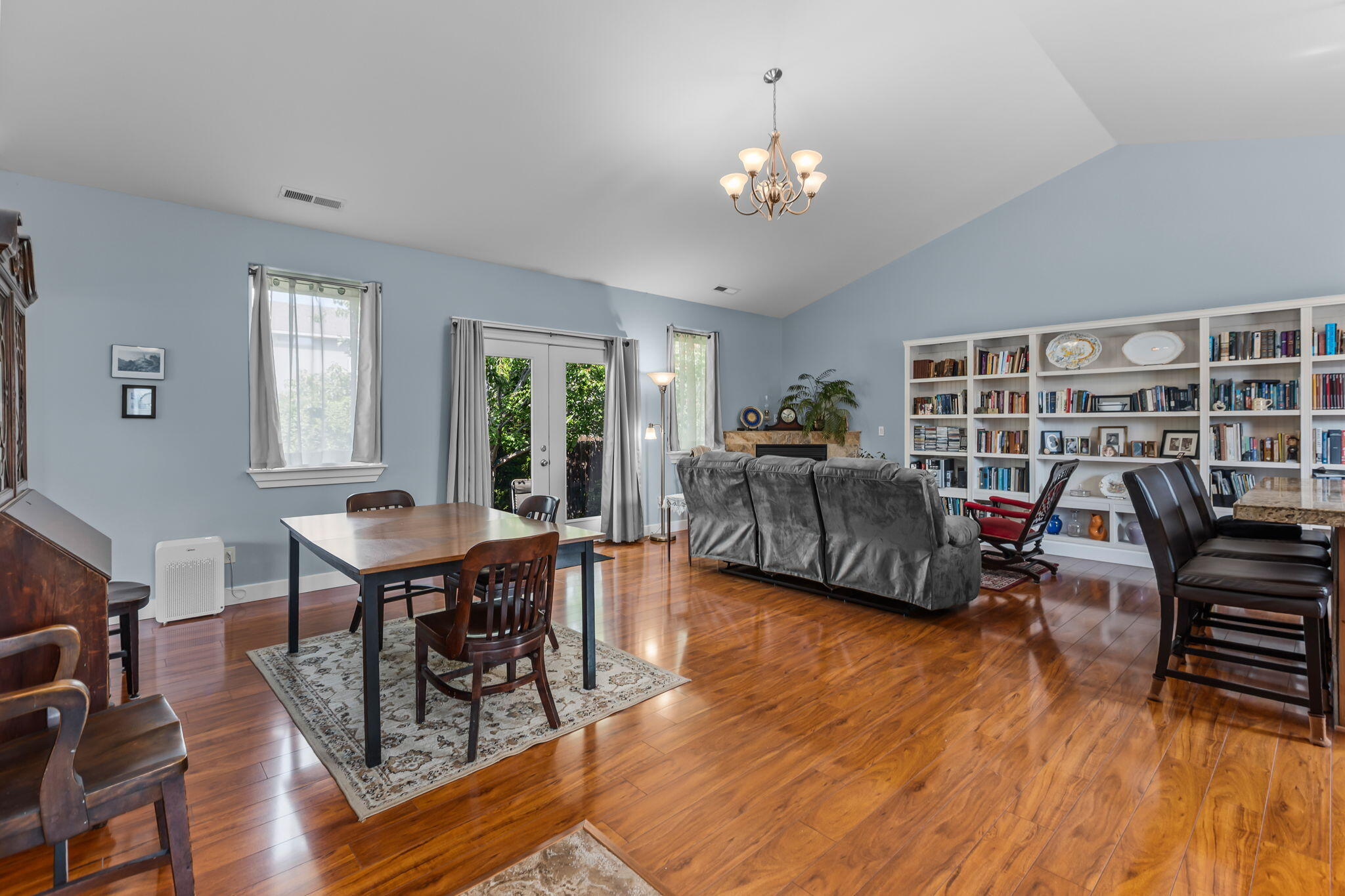 Two Bar Estates - Residential