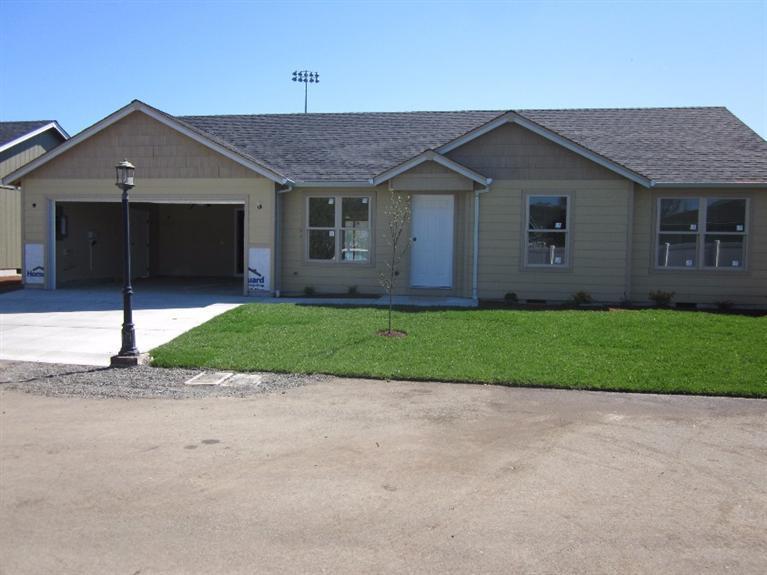 Brand new construction in Eagle Point! Quality built by Craig Owen. This beautiful home features hardwood floors, granite counter-tops and stainless steel appliances. Fully fenced and landscaped! Enjoy summer evenings on your private patio.