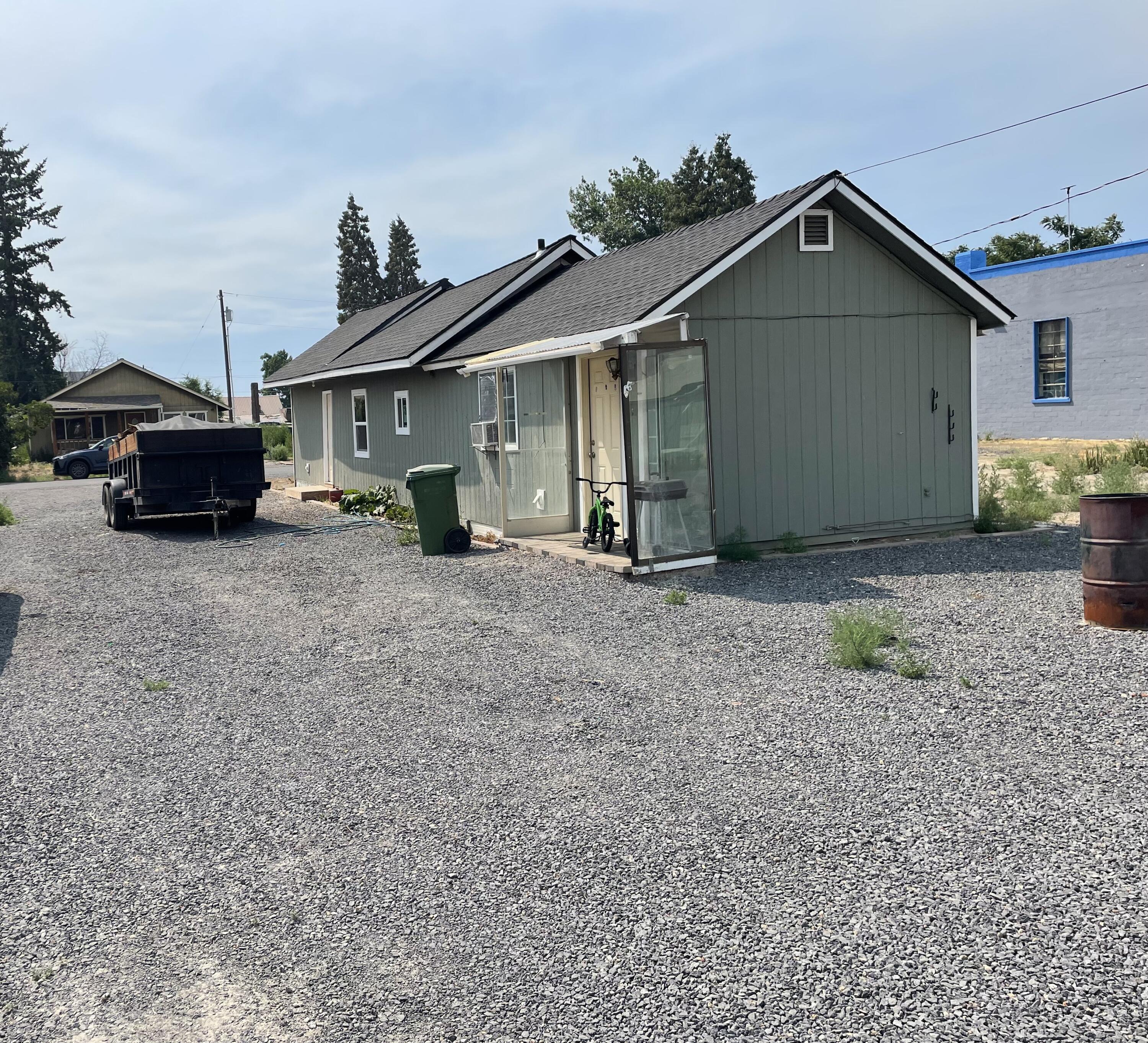 Investor alert, this is a great deal. Here you have a 1/1 small duplex in culver that seller is willing to carry the loan with 20% down.  It has a newer roof the inside been remodeled within last year.