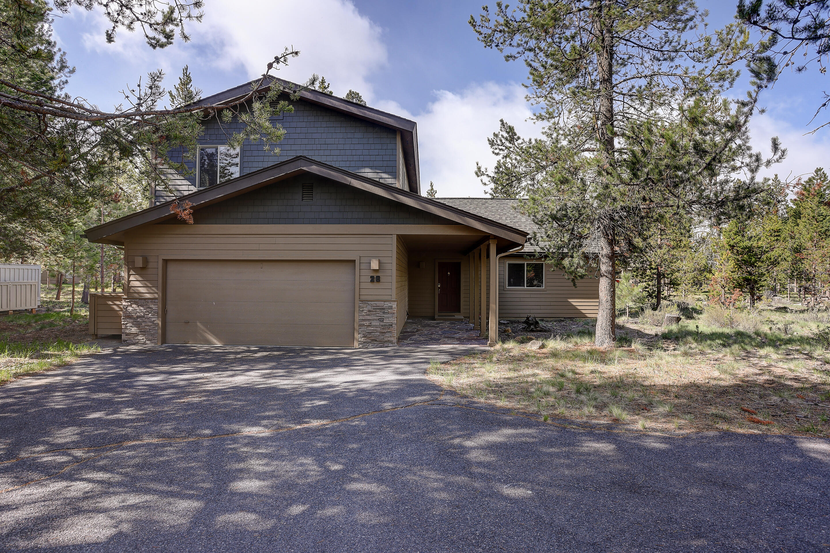 A short distance to the North Woodlands Golf Course and driving range, North Owner Only Pool, Tennis and Pickle courts and Mc Divots Cafe from this lovely updated four bedroom (primary suite on main), three bath home. Deschutes River nearby. See attached Upgrade List for all the beautiful changes the owners have made in the last nine years. Large bonus room / kid suite or office/craft room on second floor./w bath. SHARC paid in full.  Seller requests absolute close date no earlier than July 5th and ideal close date of July 25th. Has only been a second home.  No rental data available. If appraisal less than offer price buyer will be expected to make up the difference in cash and not a lower offer. Completely furnished. See inventory in MLS.