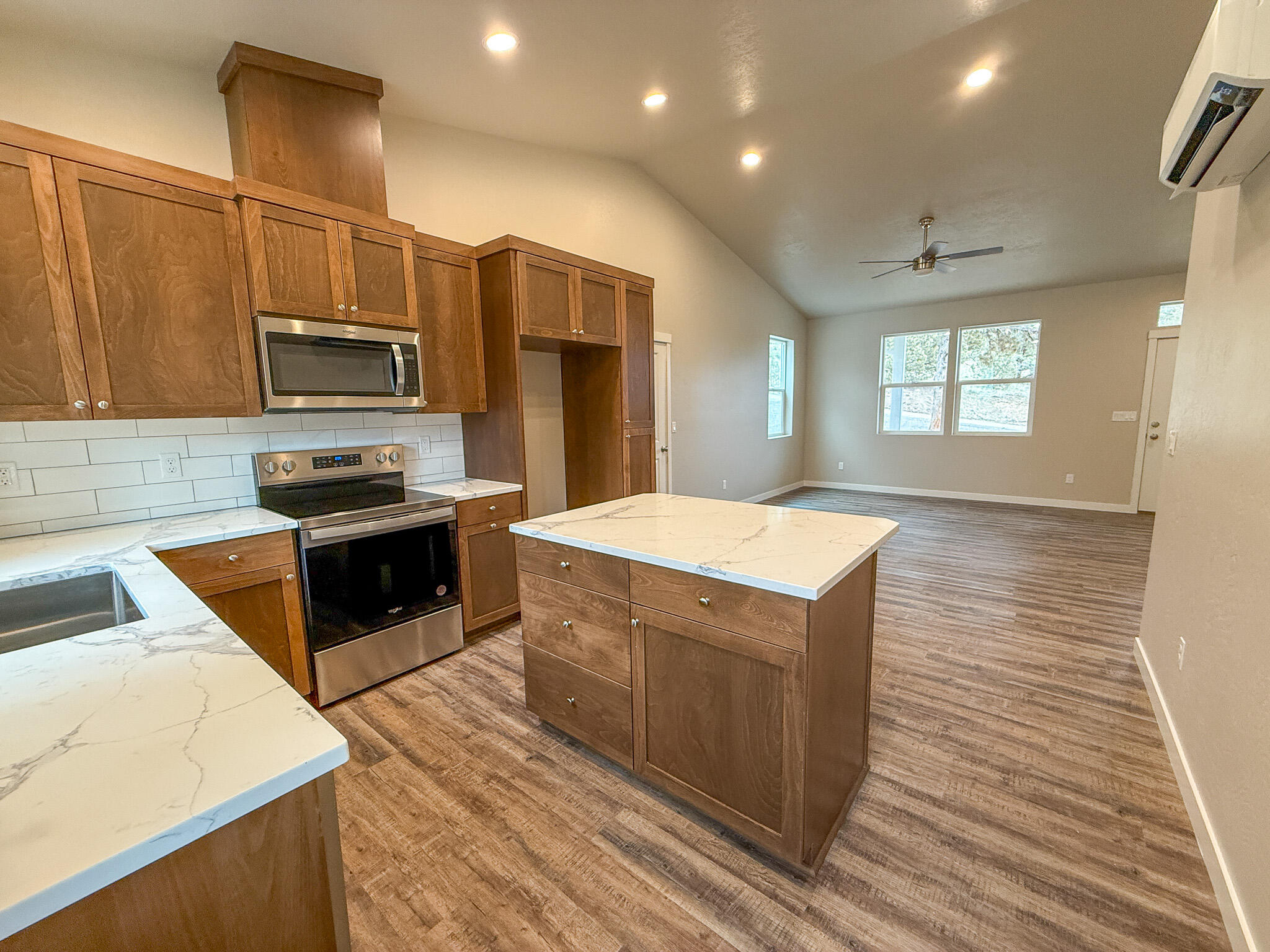 Golden Horseshoe - Residential
