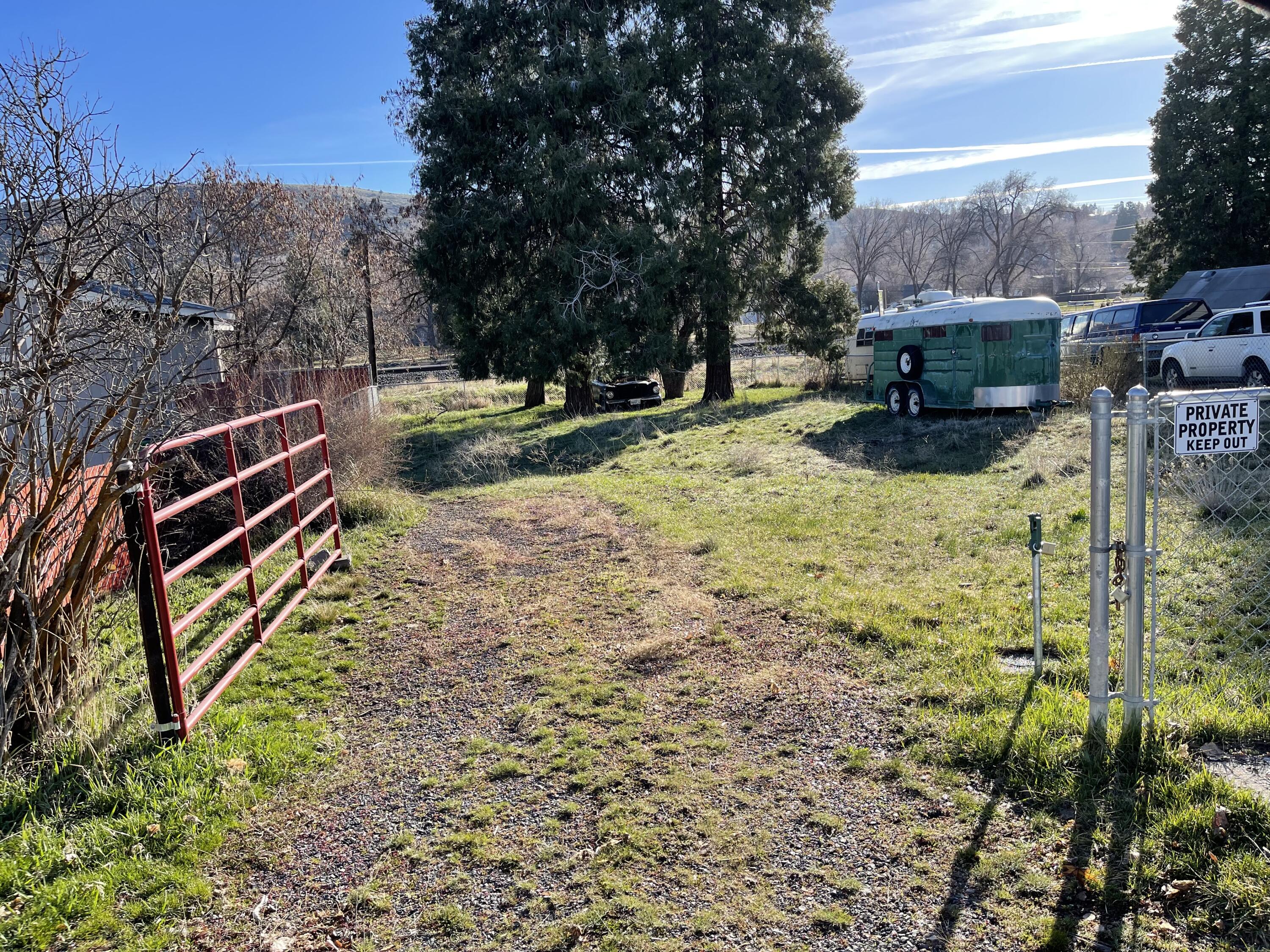 Klamath Falls -Hot Springs Addition - Land
