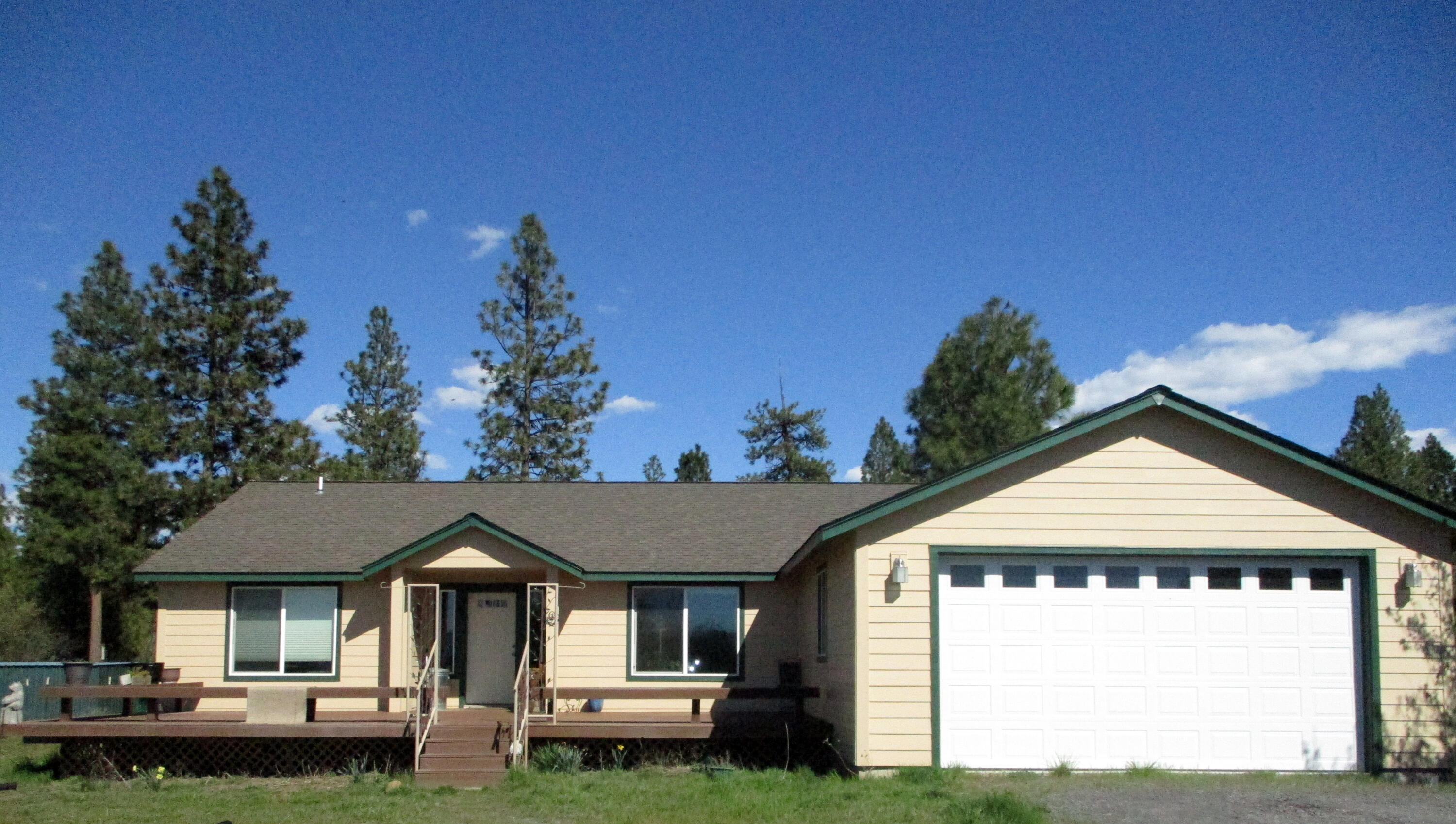 Motivated Seller! Major Price Reduction! 122 Acres! Gorgeous Pines & Amazing Views!  3 Bedroom 2 Bath Home Featuring Granite Countertops, Knotty Alder Cabinets, Stainless Steel Appliances, Hardy Board Siding, Trex Decking, Huge 3200 sq. ft. Shop with 3 RV Doors, Green House, Covered Dog Kennel, Chicken Coop & Fenced Garden Area.
Great Location! Minutes From your Front Door to Agency Lake, Wood River Wetlands, Williamson River and Crater Lake National Park. Owner Carry Terms Available!