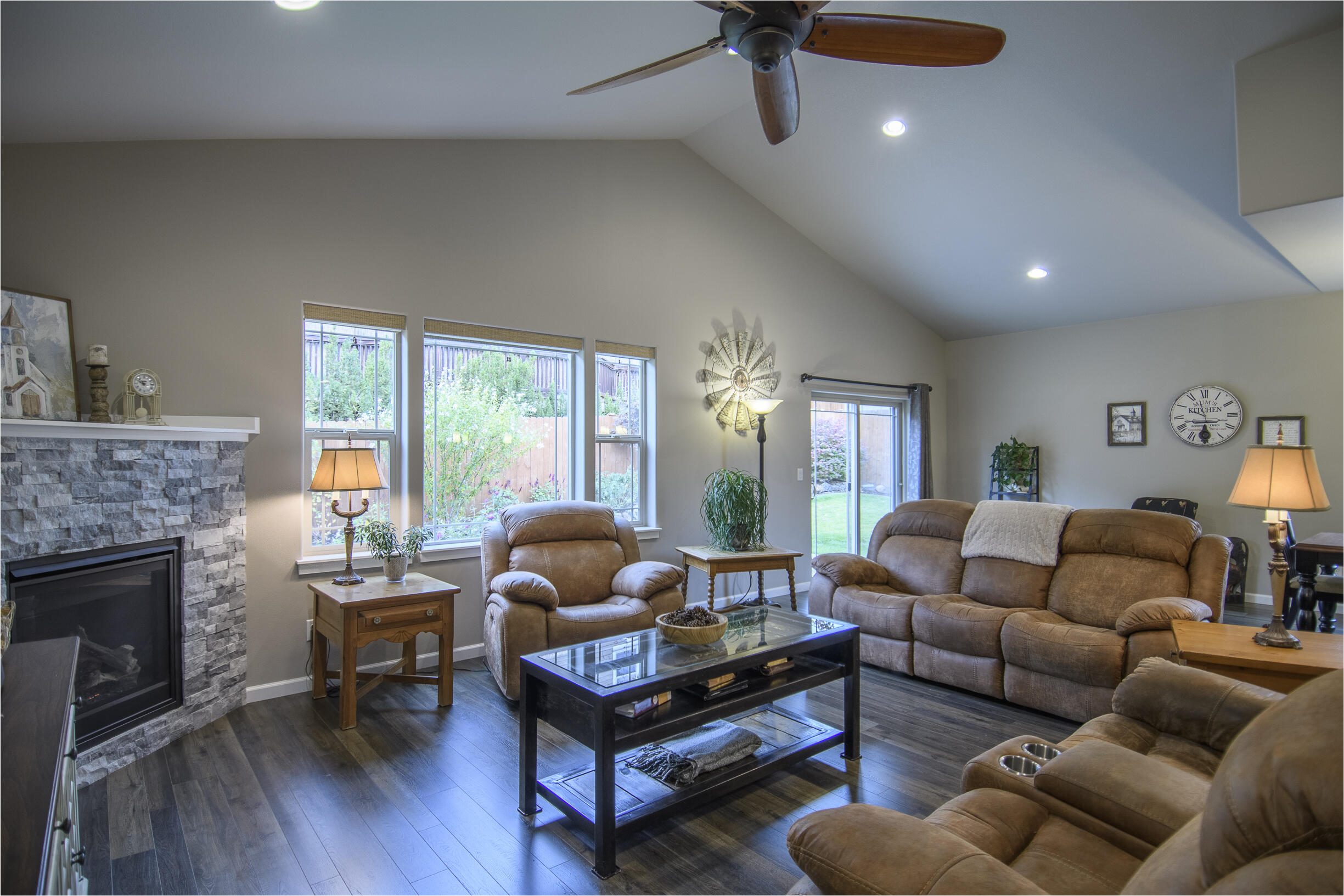 Kian Canyon - Residential