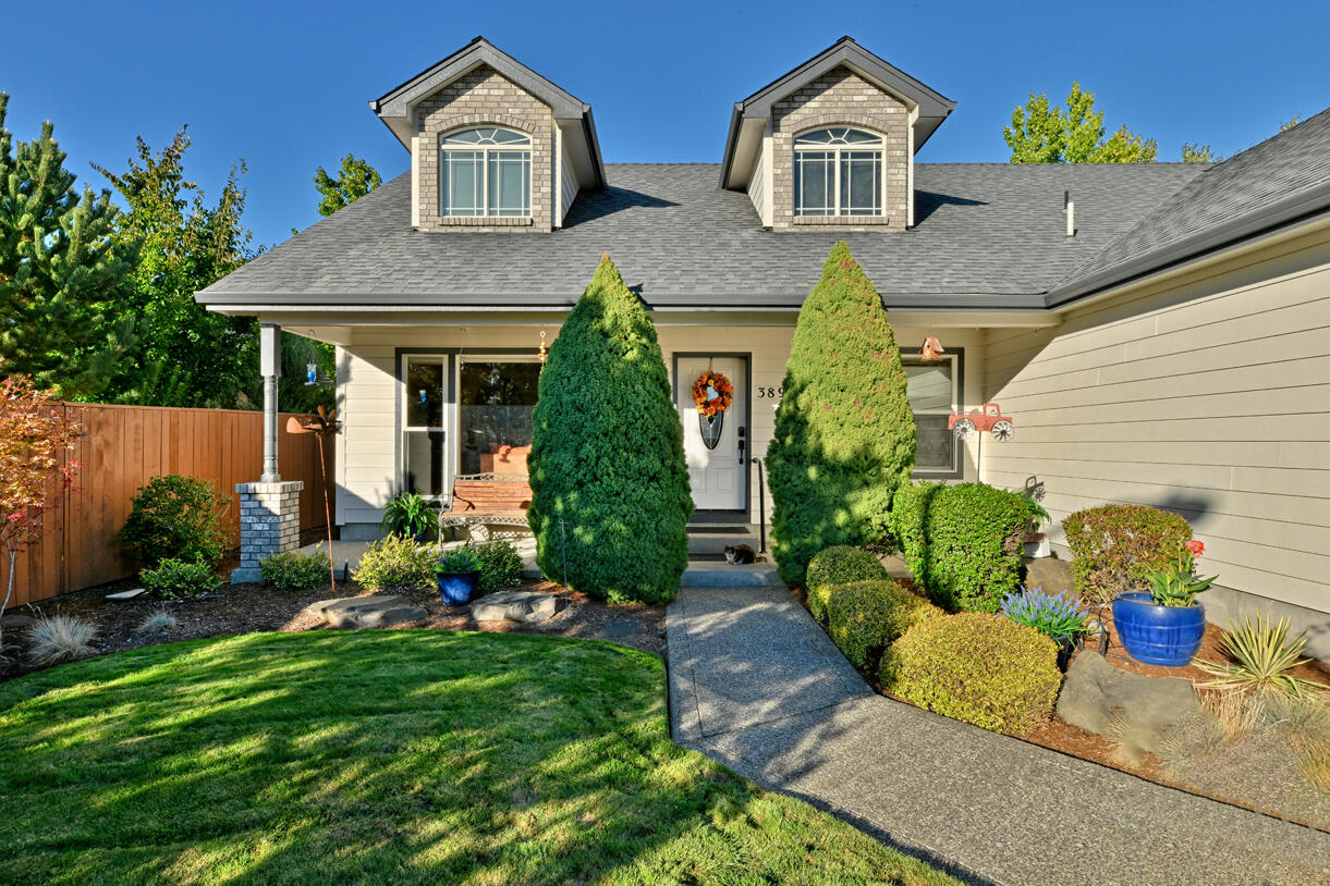 This charming home is tucked into a quiet neighborhood and offers the perfect balance of comfort, function, and style. From the moment you arrive, you'll notice the inviting curb appeal, well-kept landscaping, and a location that combines privacy with convenience.
Step inside to find a bright and open floor plan designed for both everyday living and entertaining. The spacious living area flows naturally into the kitchen and dining spaces, making gatherings easy and enjoyable. The kitchen is equipped with modern appliances, generous counter space, and plenty of storage for all your cooking needs.  There are TWO primary bedrooms, both with en-suites.  The upstairs Primary has its own living room area making this a perfect multi generational home.  Outside, the backyard is perfect for relaxing or entertaining.
Located just minutes from schools, shopping, golf, and the recreational opportunities the Rogue Valley is famous for.