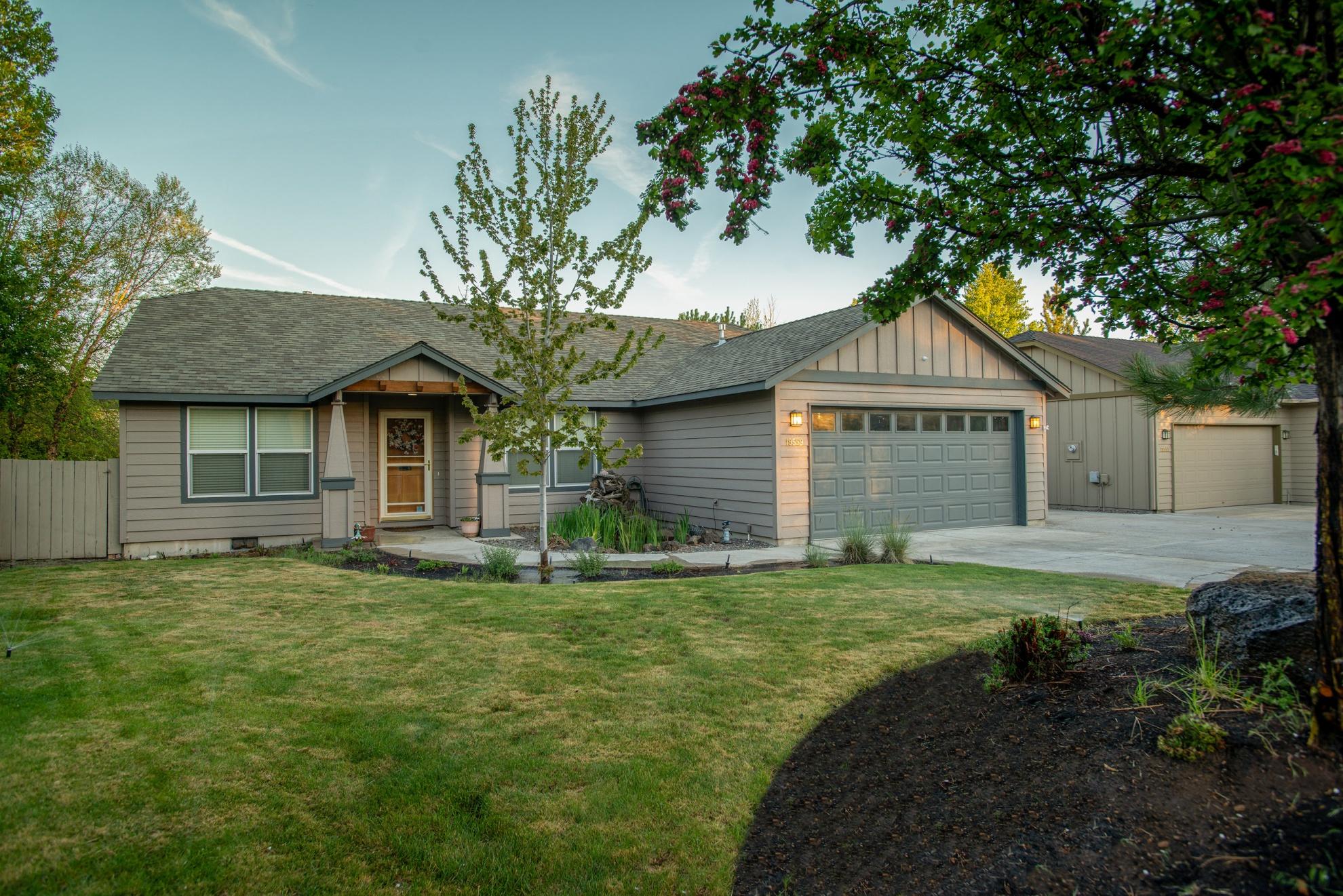 SW Bend single level home located in the desirable subdivision of River Rim. Featuring an open floor plan with 1606 sqft, 3 bedrooms, 2 bathrooms, office, and a private .17ac lot. The home has a two car garage as well as additional paved parking on the side of the house . This is the perfect family home close to several parks, grocery store, restaurants, pre-school and elementary schools. Minutes away from Old Mill District and Deschutes River.
