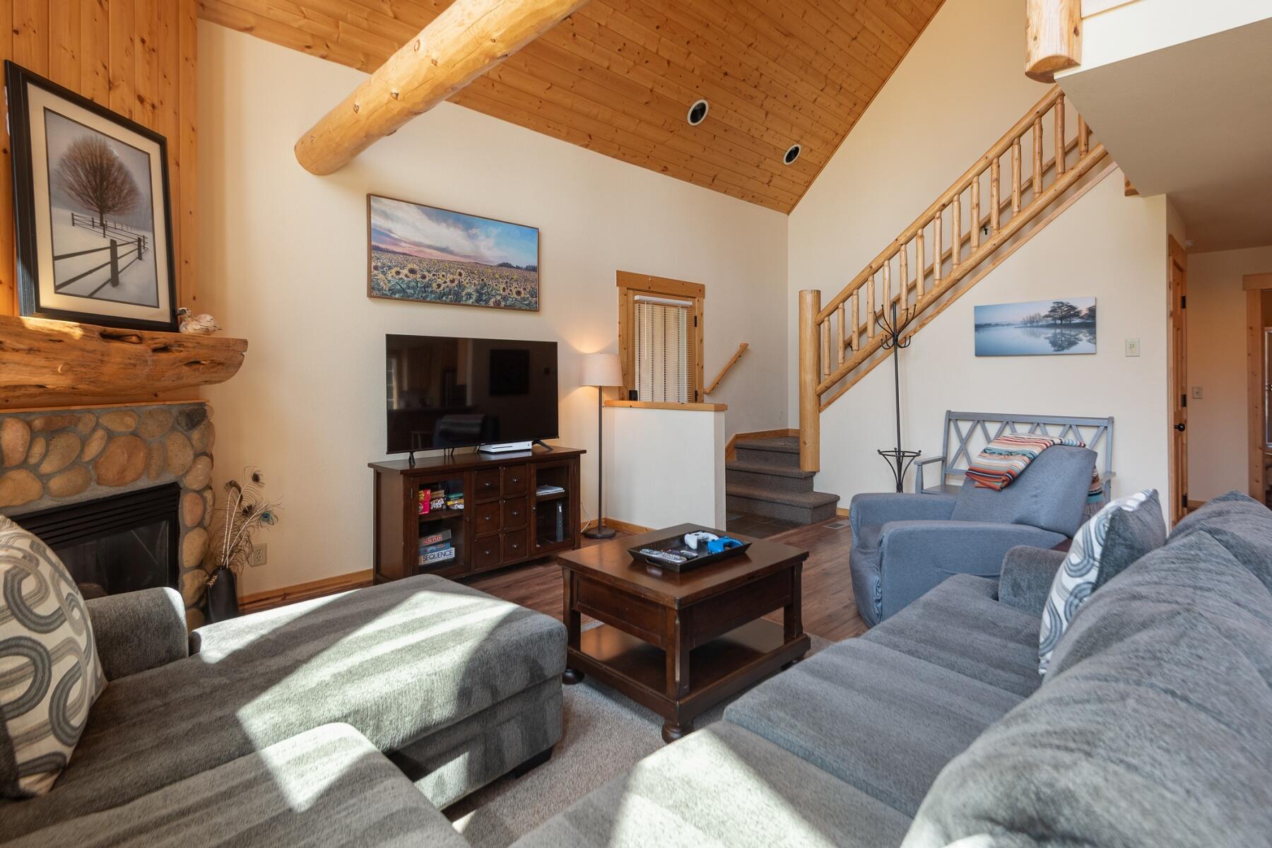Eagle Crest - Residential