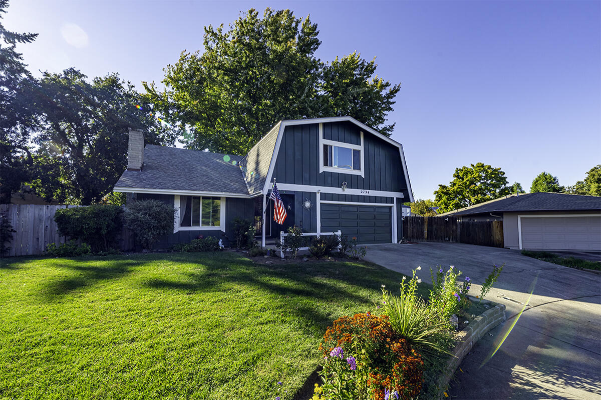 Move-in-Ready 4 bed, 2 bath home perfectly situated on a quiet, East Medford cul-de-sac within minutes of schools, shopping, medical & more! This home offers multiple living spaces, including a vaulted living room w/a wood burning fireplace framed by floor-to-ceiling brick surround, & a spacious family room w/a built-in desk & sweeping mountain views. Beautifully updated kitchen showcasing newly painted cabinetry, countertops & hardware w/direct access to the dining area & back patio, ideal for entertaining & everyday living. Functional primary suite conveniently located on the main level w/dual closets & adjoining ensuite. Thoughtful upgrades include a newer HVAC system & triple pane windows for enhanced energy efficiency. Step outside to your own backyard oasis with an expansive, fully fenced yard featuring mature landscaping, a spacious covered patio & two storage sheds, one equipped w/electricity. 2-car garage plus gated RV parking w/a 30-amp hookup & dump.