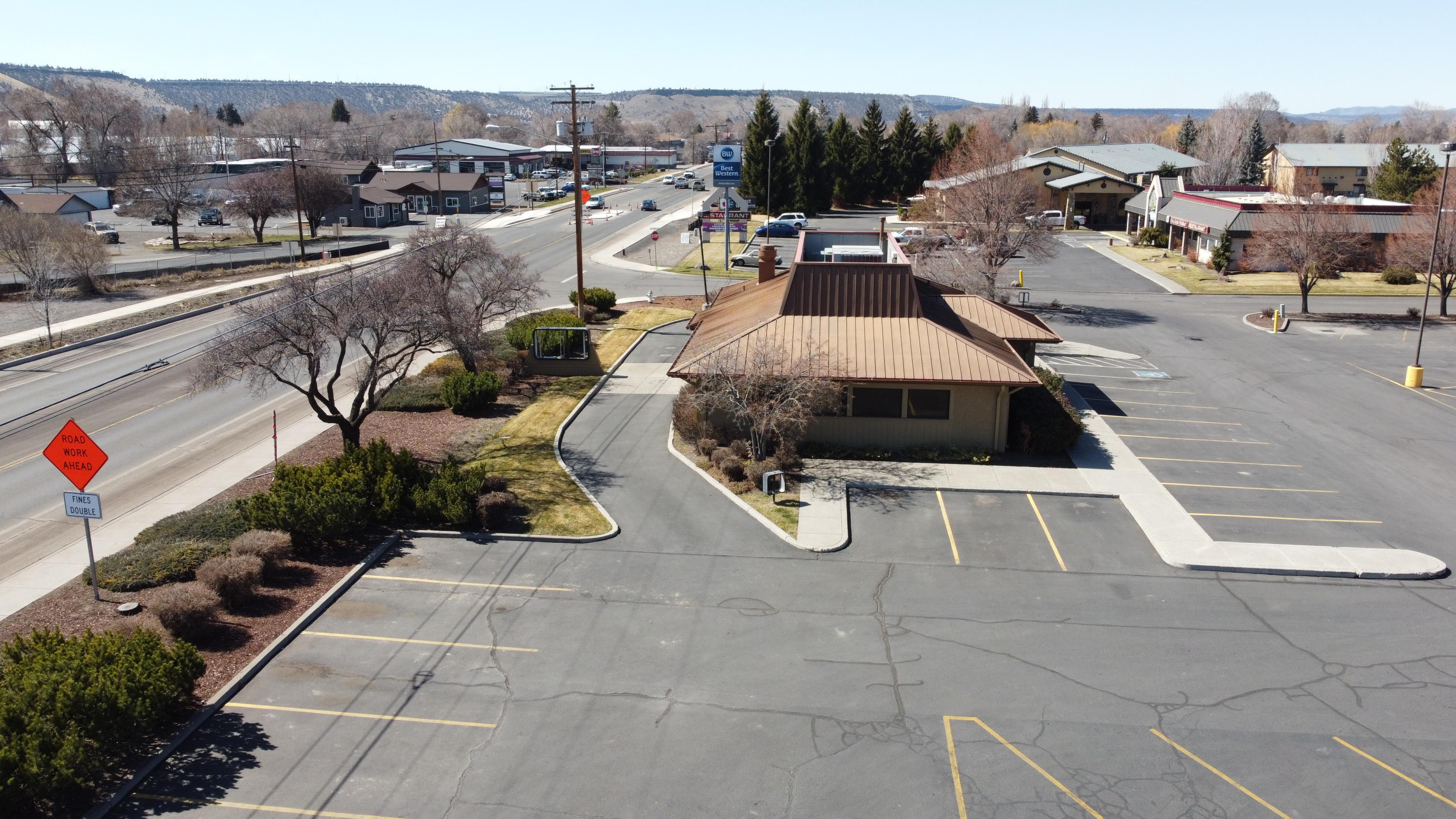 Originally constructed in 1993, this 2,545 RSF +/- stand-alone building is ready for a QSR or restaurant with drive thru.  Sale includes all FF&E, generous electrical and gas service, well parked, with excellent visibility and signage on 3rd Street. Zoned C-2 Commercial  which provides for a number of food related businesses requiring a drive thru.
 
The property is located in the Ochoco Plaza anchored by Ray's Thriftway Market, Rite Aide, and Ace Hardware. The building includes a fully functioning drive thru with automated ordering system. There are 14 dedicated parking stalls with the property and another 60 parking stalls in common utilized by the restaurant.  There are two ADA bathrooms split for male and female use. The building includes a walk in cooler measuring 20 feet in depth and 15 feet wide. The kitchen includes a 15 foot Ansul type 1 hood, three sink wash station, and large area for additional flat top grill, fryers, and other equipment.