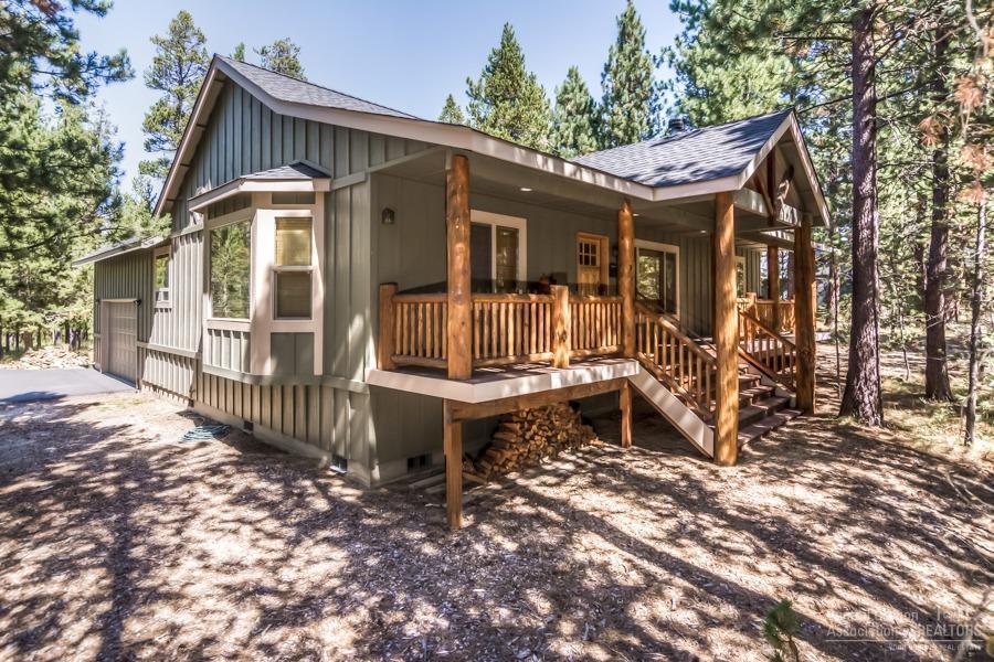 <div>Contingent offer, bring back ups.</div>Rare acreage opportunity for DRRH! This cozy cabin-like home sits on just over a beautifully treed acre with opportunity to purchase 4 more adjoining lots for a total of 3 acres. One owner second home has been seldom used and is like brand new featuring a large master suite featuring a bay window and jetted soaking tub, skylights throughout, tongue and groove ceilings, hardwood floors, solid core wood doors and trim package, beautiful rock wood burning fireplace with fan, large front and back decks, paved driveway. Deeded boat ramp river access and walk to miles of forest trails from your front door. Furnishings negotiable. Home purchaser receives first right of refusal to additional lots; 16952 Glendale, 16951,16957, and 16963 Fontana.