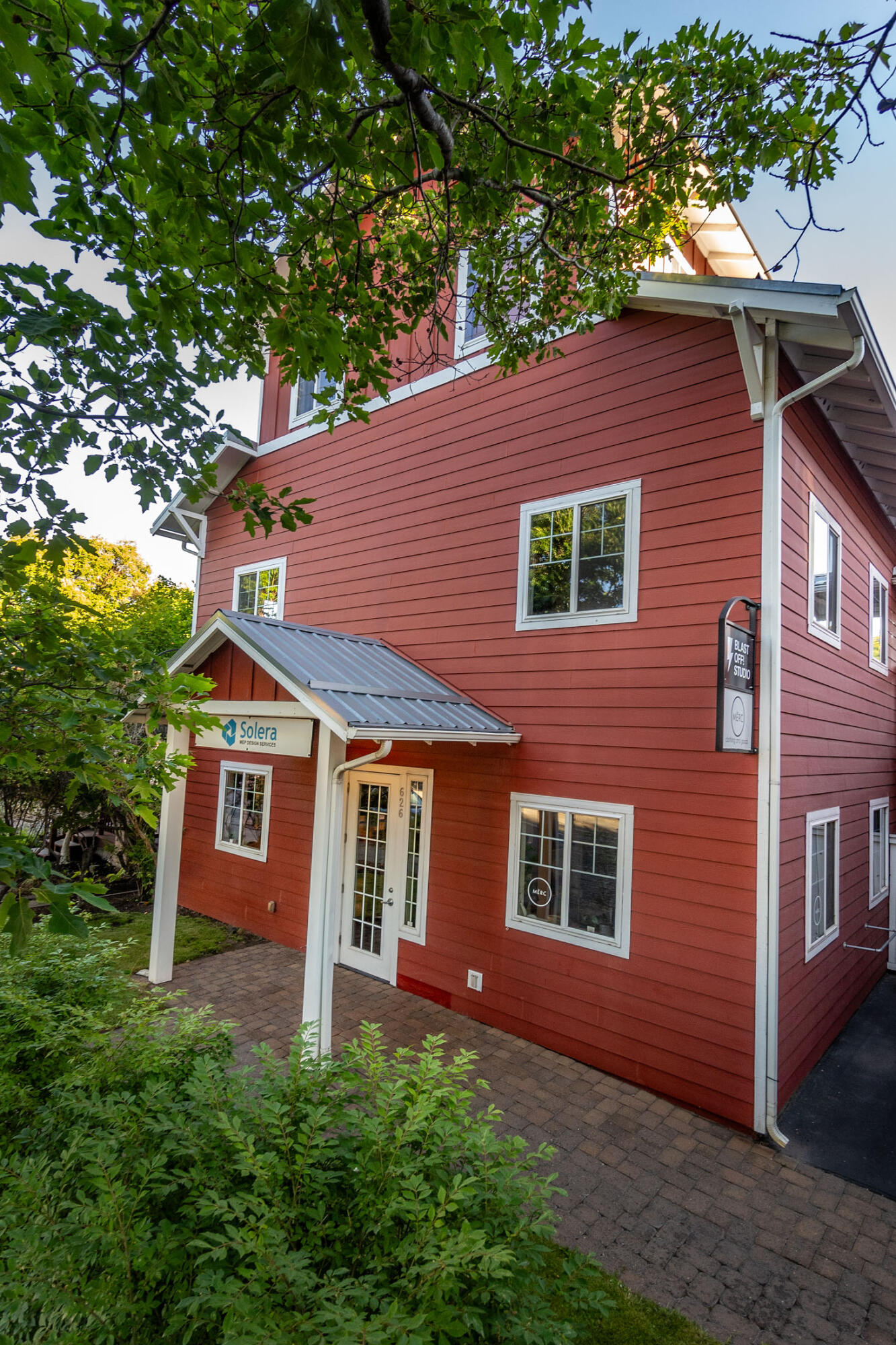 Deschutes - Commercial Sale