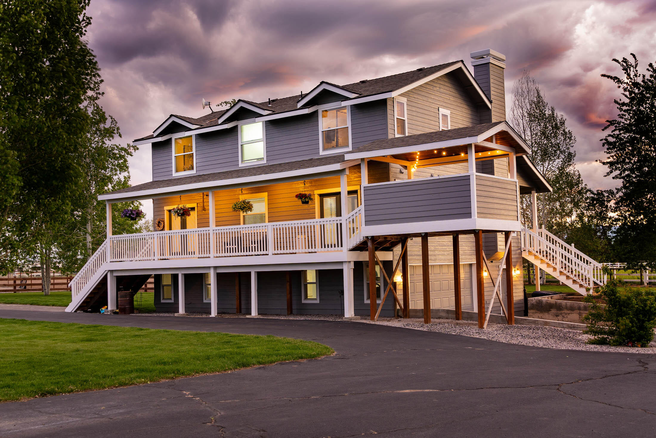 Perfect hobby farm w/huge Cascade Mountain views and all the amenities to enjoy Ctrl OR country living. The 2801 ± sq. ft. hme has been updated and maintained to impeccable condition. All 4 BR's & bns rm have new cpt. The recently remdl kitchen has great country charm, with modern relevance, & is finished w/grnt counters, a lrg farm sink & a island fits barstools. The LR has a wood stove for a very cozy atmosphere. 3 bds are upstrs w/2 connected by a jack and jill BA. Downstrs the PR BD is very pvt w/French drs that open onto the west deck. Every enty into the hm is covered, including an elevated deck overlooking the mtns creating a perfect outdoor venue. The 3-stall bn has pipe & no-climb fencing for your animals, a hay storage, tack rm & cold rm, for hanging your game. Drive up the tree lined asphalt driveway that makes a loop at the house & opens to the lrg barn yd. Enjoy the quiet by the built-in outdoor propane firepit, under the in ground American flag, w/views of the Cascade Mts