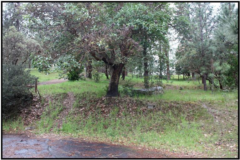 Residential lot just a few blocks from downtown Historic Jacksonville! Well established neighborhood and adjacent to the Historic Jacksonville Cemetery. Oversized lot allows you to build your dream home and still be close to all of the activities that this great community has to offer.