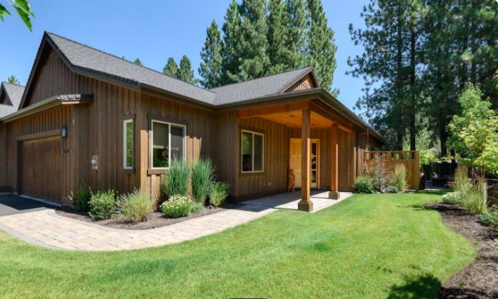 This wonderfully cared for single level townhome is located within the Pointswest gated community just 15 minutes to Mt. Bachelor and a short distance to Deschutes River Trail. All within a short 10 minute drive to town! Two large bedroom suites, and an office with built-in cabinetry so you can work from home. Beautiful rock fireplace, wood floors and knotty alder cabinetry throughout. Enjoy your evenings getting cozy with a custom firepit in the outdoor living space. HOA provides turnkey living. All exterior maintenance and insurance, water, snow removal and landscape maintenance. Furnishings and hot tub are available outside of escrow. Photos of home are from a previous listing.