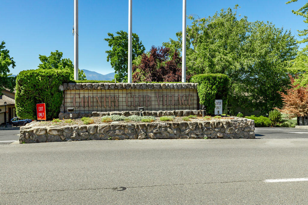 Country Club VillageEstates South Village - Residential