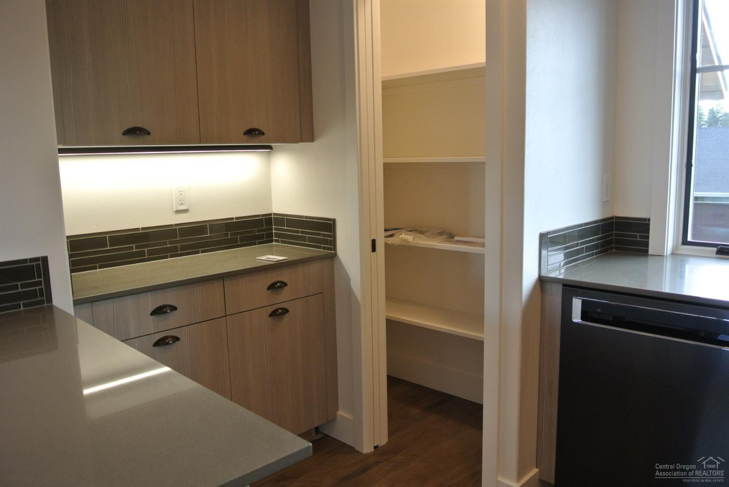 Peaks@Pine Meadow - Residential