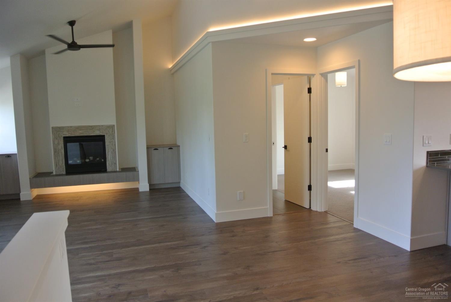 Peaks@Pine Meadow - Residential