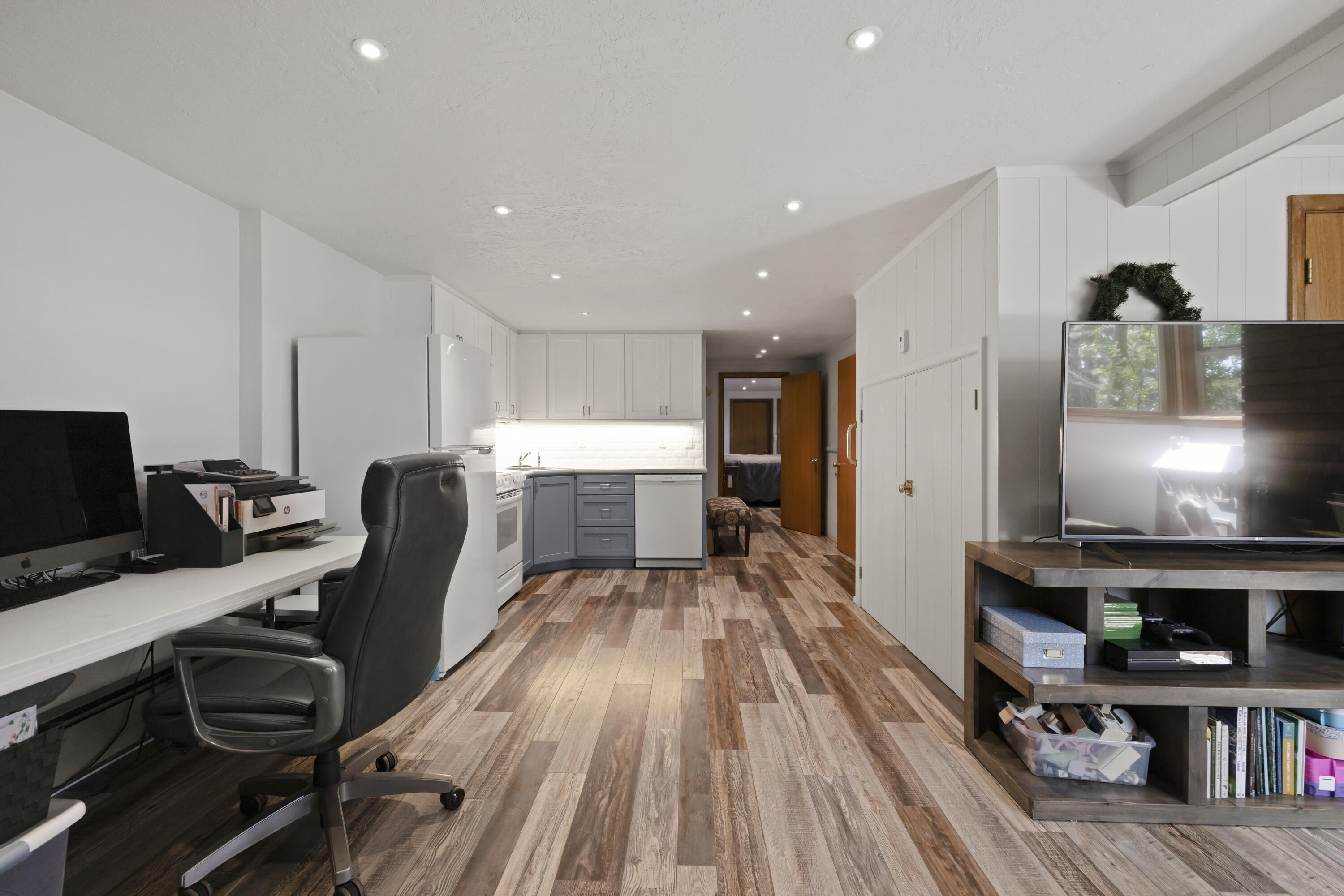 Lake Shore Gardens - Residential
