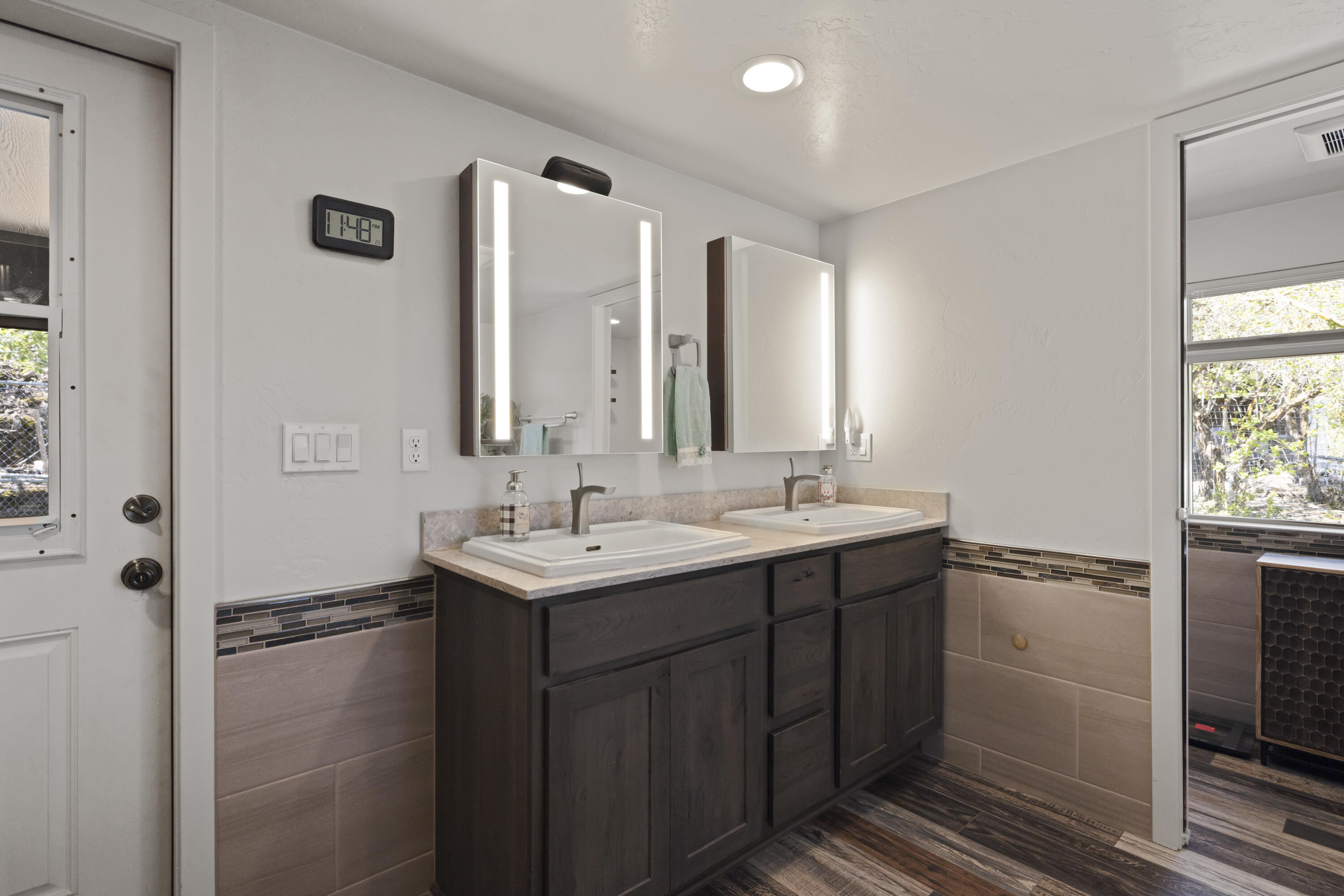 Lake Shore Gardens - Residential