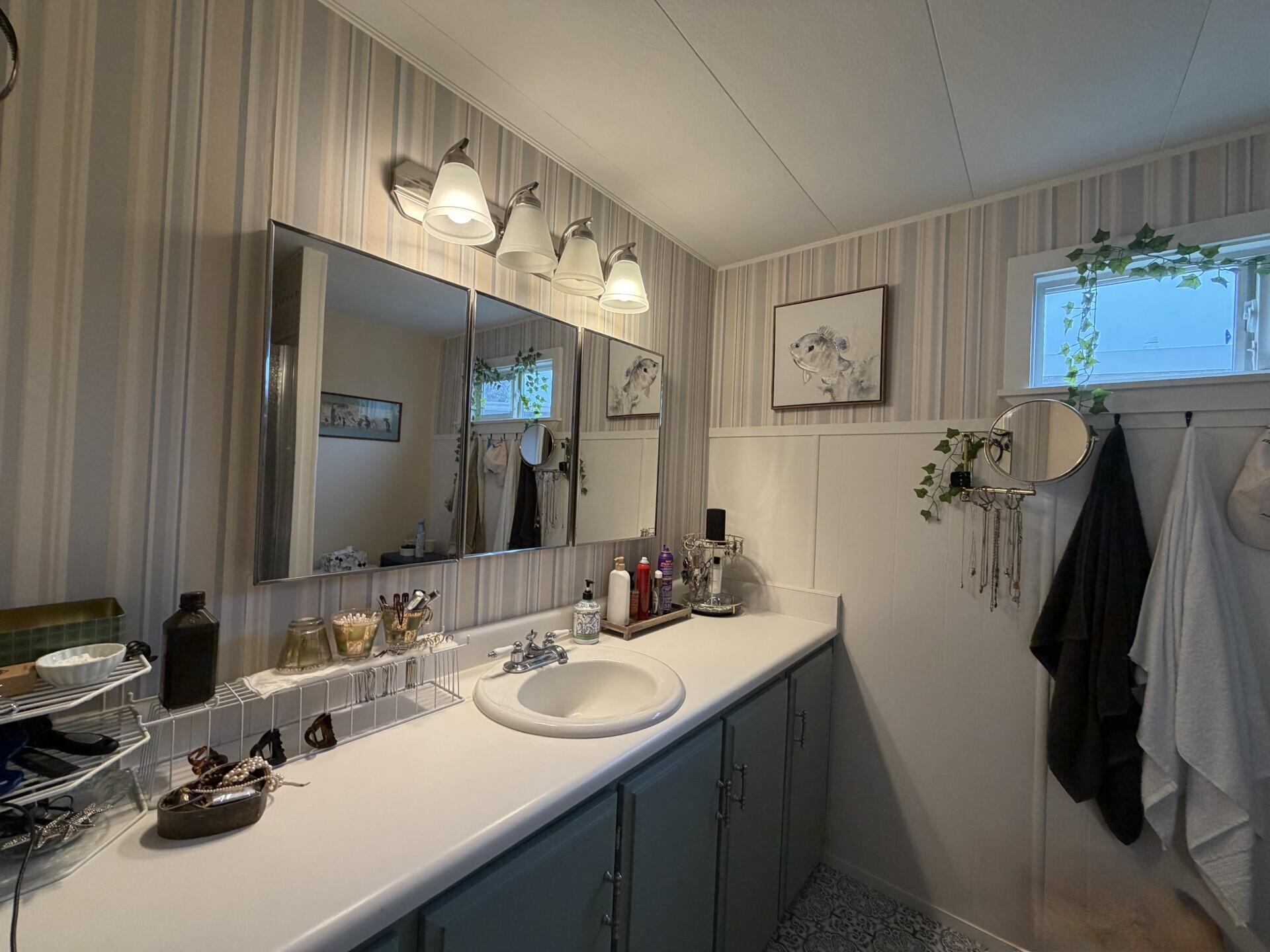 Rogue Lea Estates - Residential