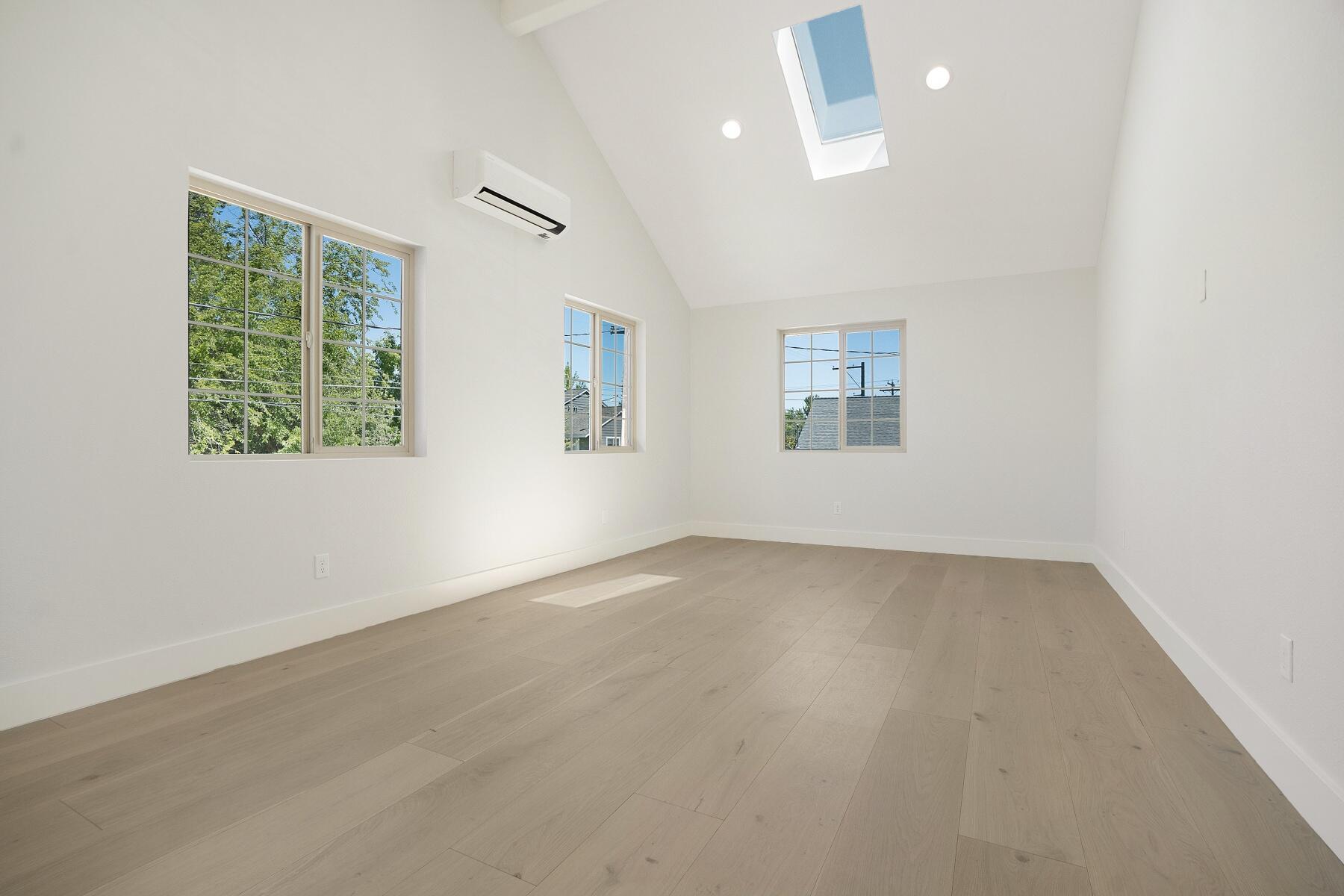 1st Addition Bend Pk - Residential