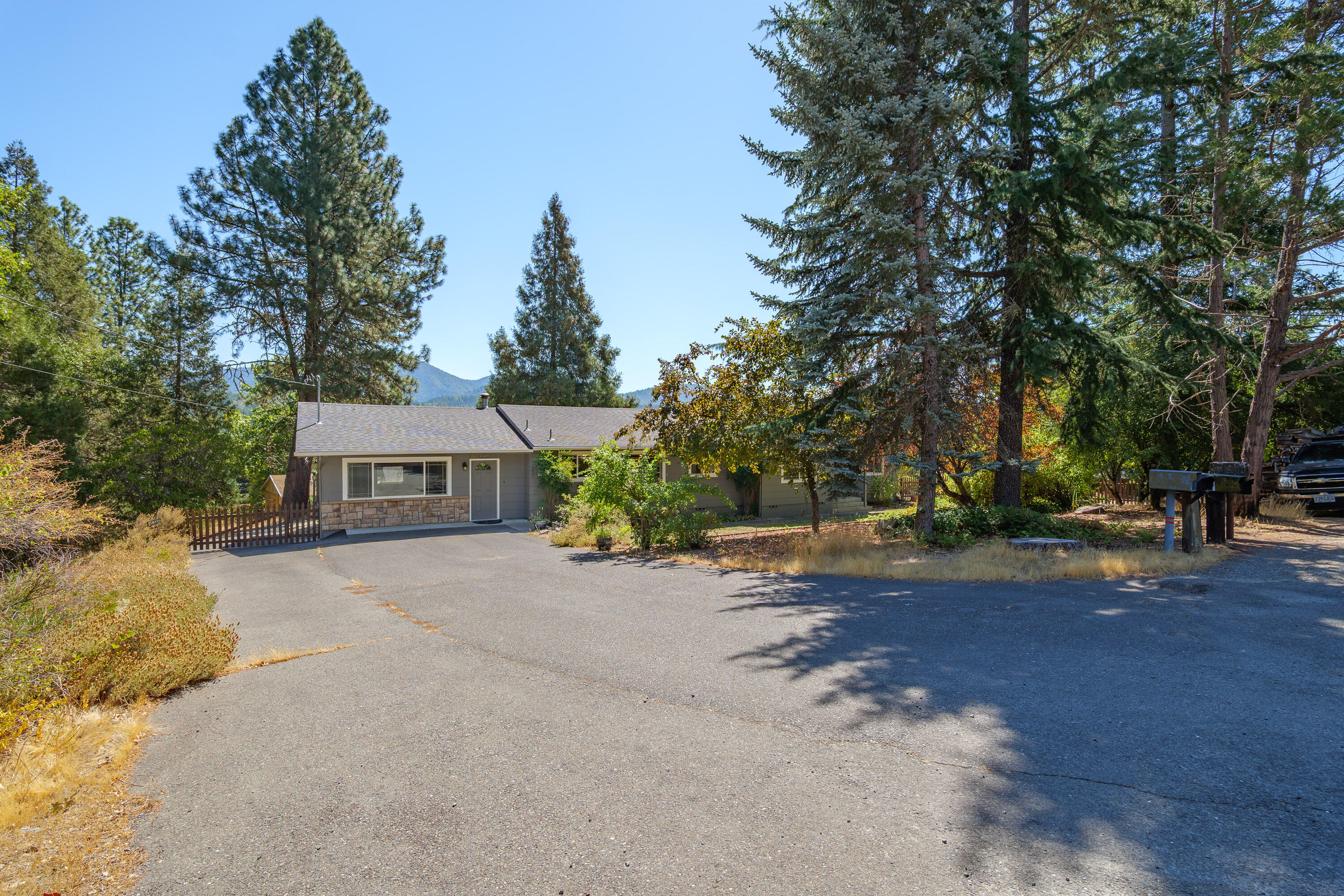 Rogueland Gardens Subdivisiondivsion - Residential