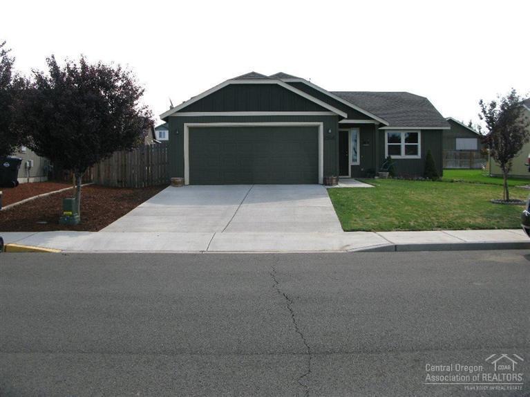 Cute 3 bedroom, 2 full bath home with open floor plan! Vaulted ceilings, gas forced air, rv parking, fenced yard, dog kennel, In ground sprinklers front and back yards, much more! This is a must see under $150,000!
