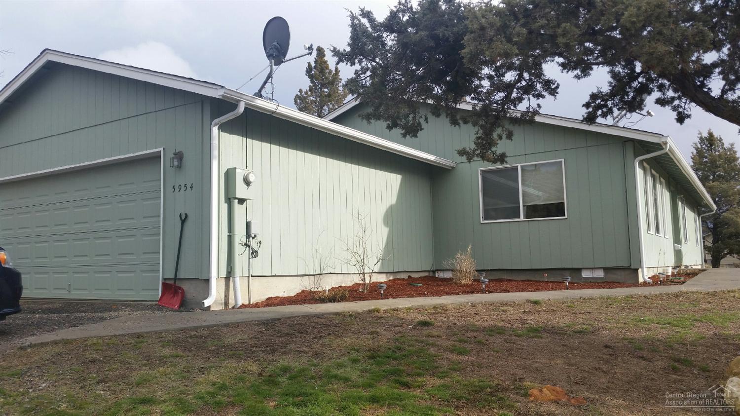 This spacious 4 bed, 2 bath, one level home,located on a large lot, boasts fantastic views of Prineville valley and the surrounding Cascade mountains. Ochoco West amenities include a clubhouse, private pool, a lake, miles of trails, a shooting range, and even a horse stable for boarding pending availability. Lots of room to spread out and enjoy life.