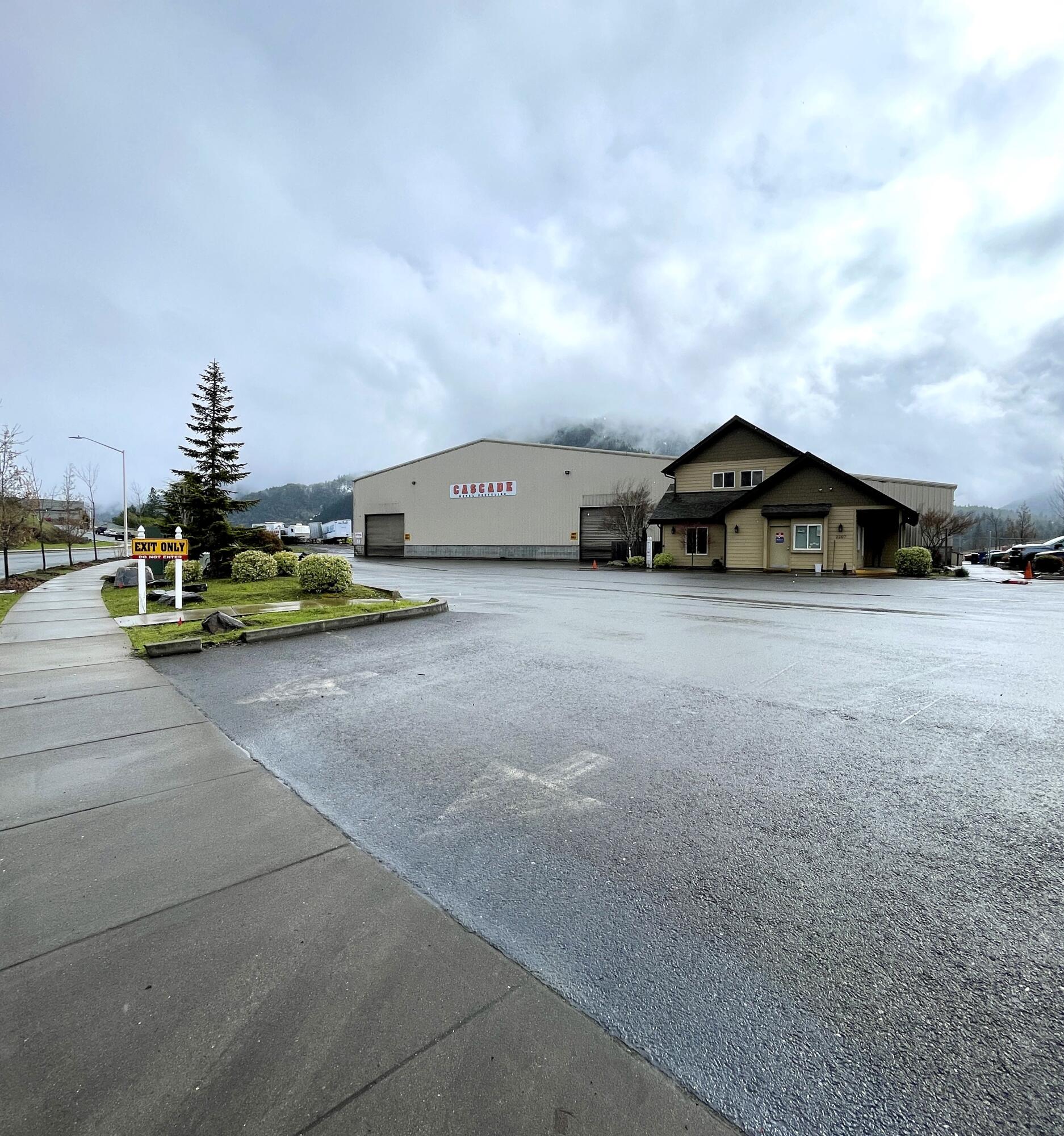 Spalding Commerce Park - Commercial Sale