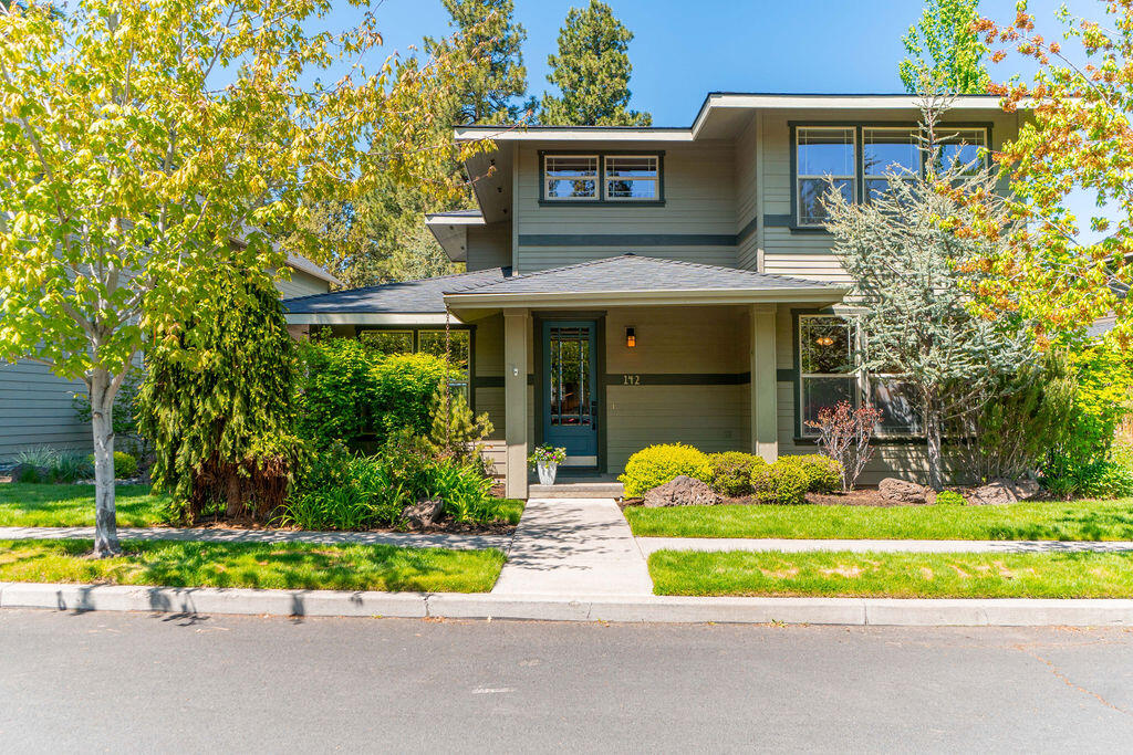 Here is a hard to find dual primary suite home located in the desirable Skyliner Summit neighborhood. This 4 bedroom, 3.5 bath home features both a downstairs and upstairs primary suite. The open floor plan offers great flexibility and livability. The three car garage will fit all of the Central Oregon required toys. Updates to bathrooms with quartz counters, new lighting, new roof in 2022, and a wonderful back patio that faces the green belt behind the home. By experiencing this home, you will notice the loving care that the owners have given. Close proximity to west side attractions.