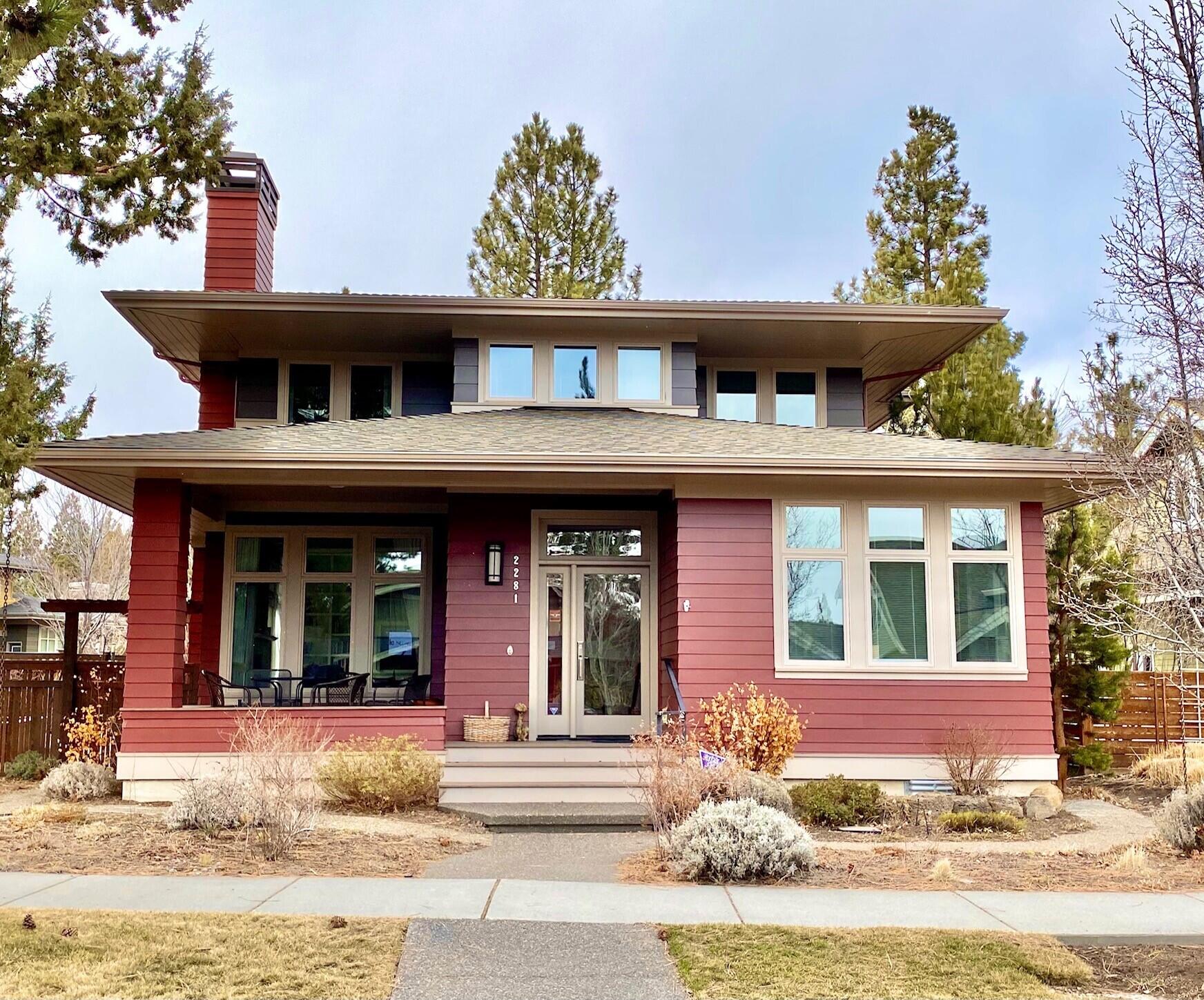 Amazing Northwest Crossing location for this 3 bed 3 bath home. 2214 square feet on a corner lot. Abundance of windows let in all the natural light. Fantastic curb appeal, this is a must see. This neighborhood was thoughtfully designed to provide residents with conveniences like restaurants, shops, parks, schools and trails. Pedestrian-friendly streetscapes and patios invite neighbors out of their homes, resulting in less reliance on vehicles.
