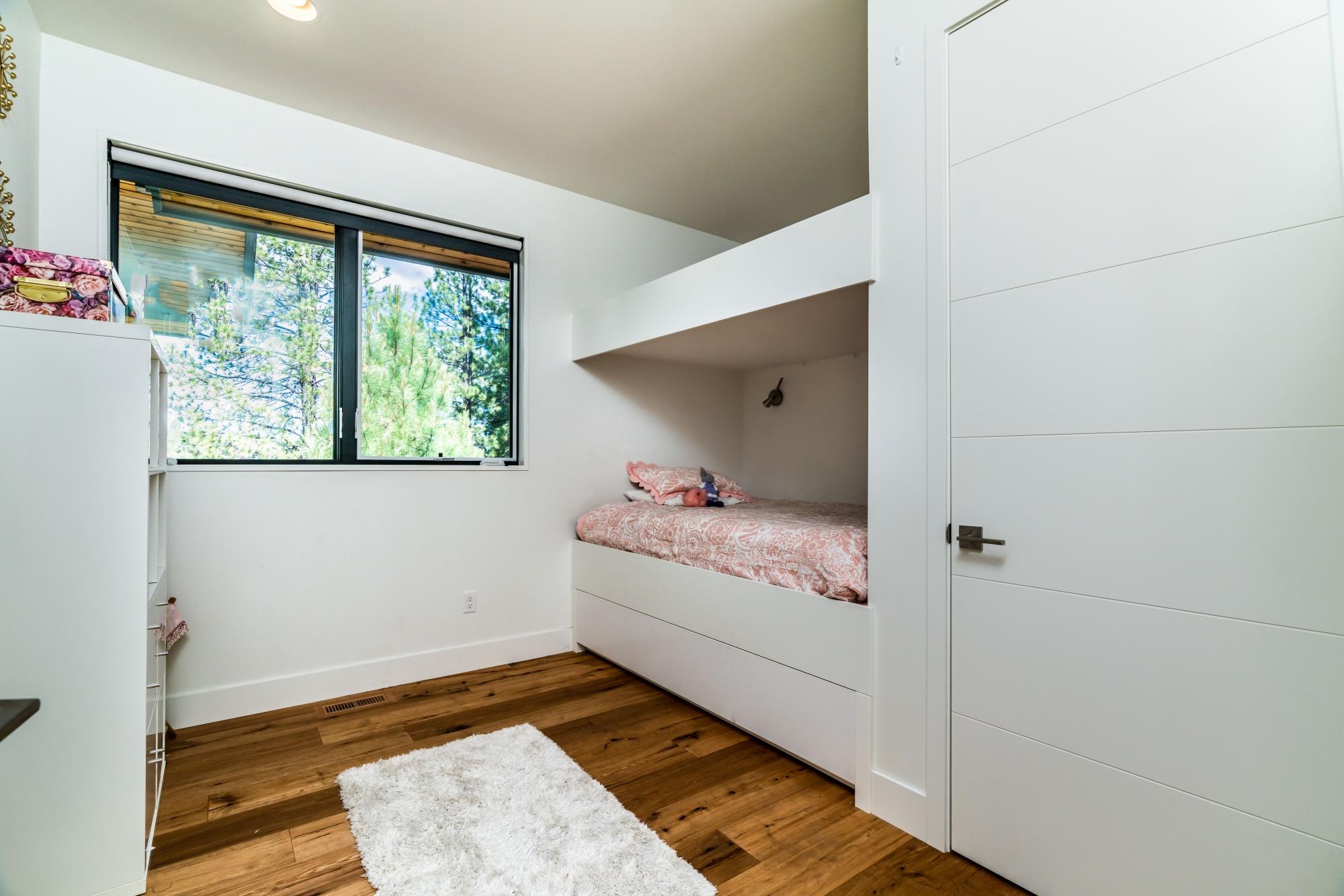 Skyliner Summit - Residential
