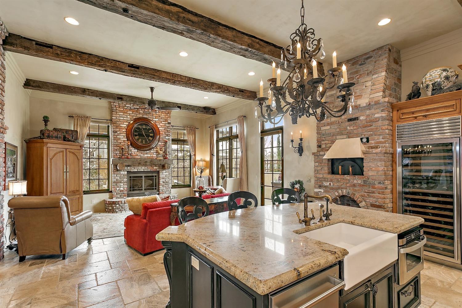 Saddle Ridge - Residential