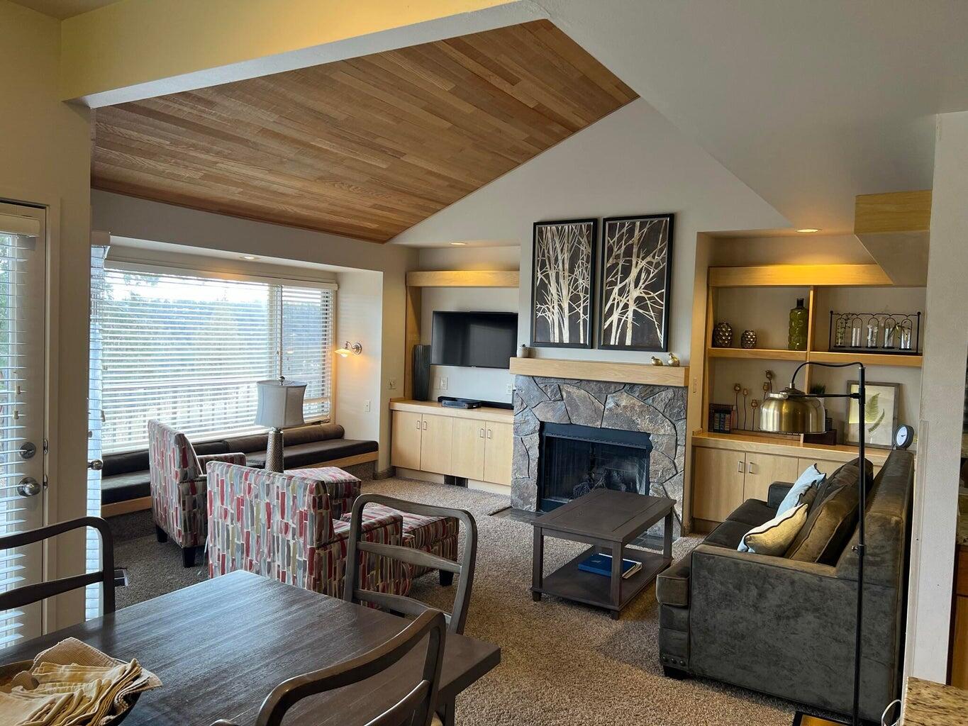 Eagle Crest - Residential