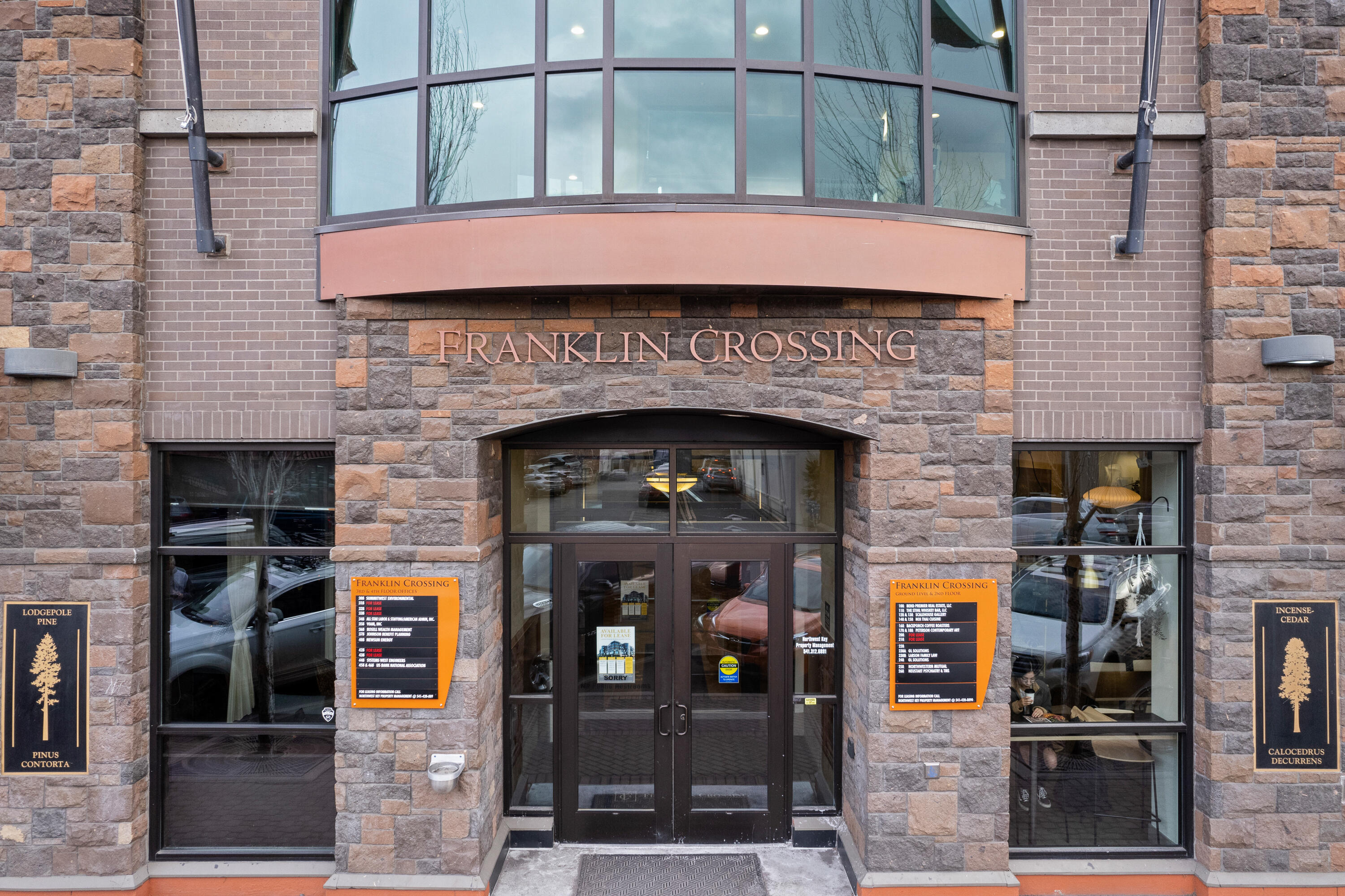 Enjoy the luxury urban living in the heart of downtown Bend! This fabulous condominium sits on the 5th floor with secured elevator/stairs, with stunning views of the city
and Pilot Butte. With instant access to downtown, you can immerse yourself in the Central Oregon lifestyle with dining, shopping, recreation, and entertainment within an
easy access. Beautifully and abundantly furnished. New flooring and matchstick blinds offer you a luxurious and private feel. Spacious master bathroom and large walk
in closet. Features 1 underground gated parking space, a personal locker, and a 10x7 deeded storage unit.