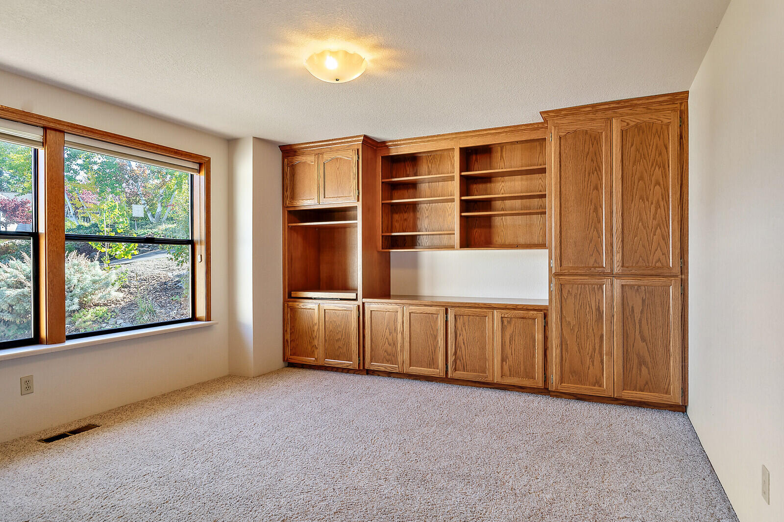 Royal Oaks Estates Subdivision - Residential