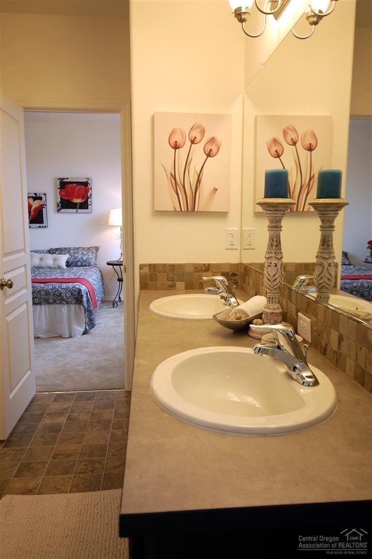 Pettigrew Place - Residential