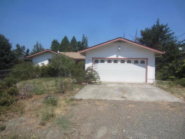 Nice 3 bedroom 2 bath home located on a quiet street in Rogue River, just minutes from the recreational activites provided by the Rogue River and surrounding area. This is a must see.