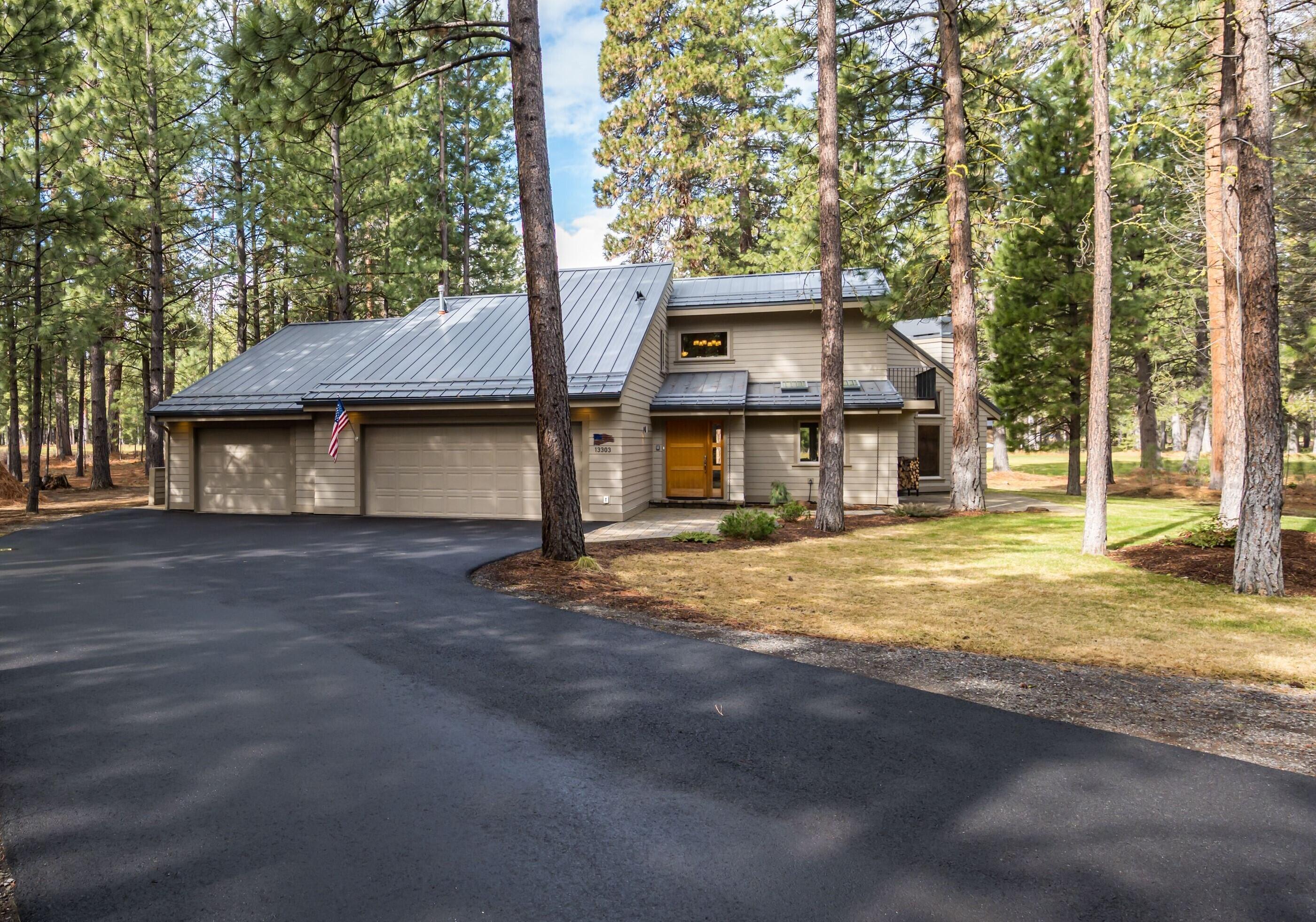 Stunning Black Butte Ranch Home on the 3rd Fairway of Big Meadows Golf Course! Fully remodeled with 3 Bdrm, 3 Full Bath, 3 Attached Garages, 3 Stone Fireplaces (one wood burning, 2 full propane), 3 large paved patio areas, 1 Stone firepit outside.
Granite countertops, custom cabinets and wood vaulted ceilings throughout. Unique separate Apartment with private bdrm, loft, bath and kitchenette, and private entrances. Automatic Generator, 250 Gal. Propane tank, Large Landscaped lawn. Perfect for multi generation vacation home or full time living. LOCATION!! Close to all the main amenities at Black Butte Ranch: short walk or bike ride to the new Lodge, Lakeside Pool & Bistro, Pro Golfshop/putting & driving range, sport courts, & community gardens.
Seller say you will LOVE sitting in back yard watching golfers and beautiful sunsets! Fully remodeled- nothing to do but move in and enjoy the summer!