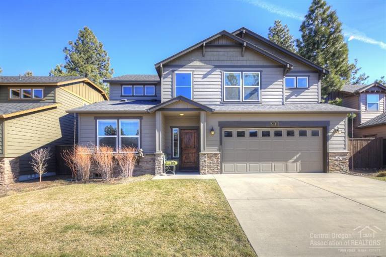 Elegantly appointed Aspen Rim home w/in minutes to river, trails, & Old Mill District! Open floorplan; vaulted living; hardwood; large kitchen w/ granite & stainless steel appliances; spacious main level Master Suite! Separate office; 3 generous sized bedrooms; open loft/family room that provides much flexibility! Good solar orientation; private backyard; separate dog run; large paver patio; & park-like setting....great for entertaining! Outstanding neighborhood w/ community parks & pool!