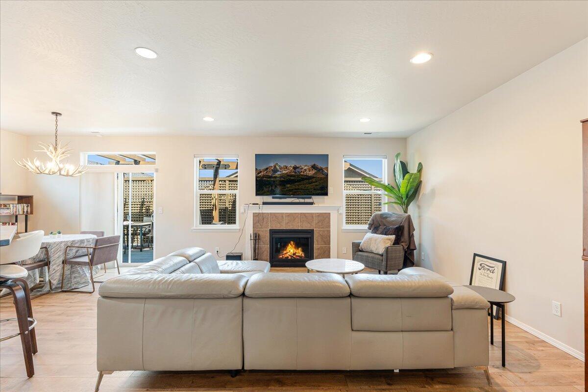 Obsidian Ridge - Residential