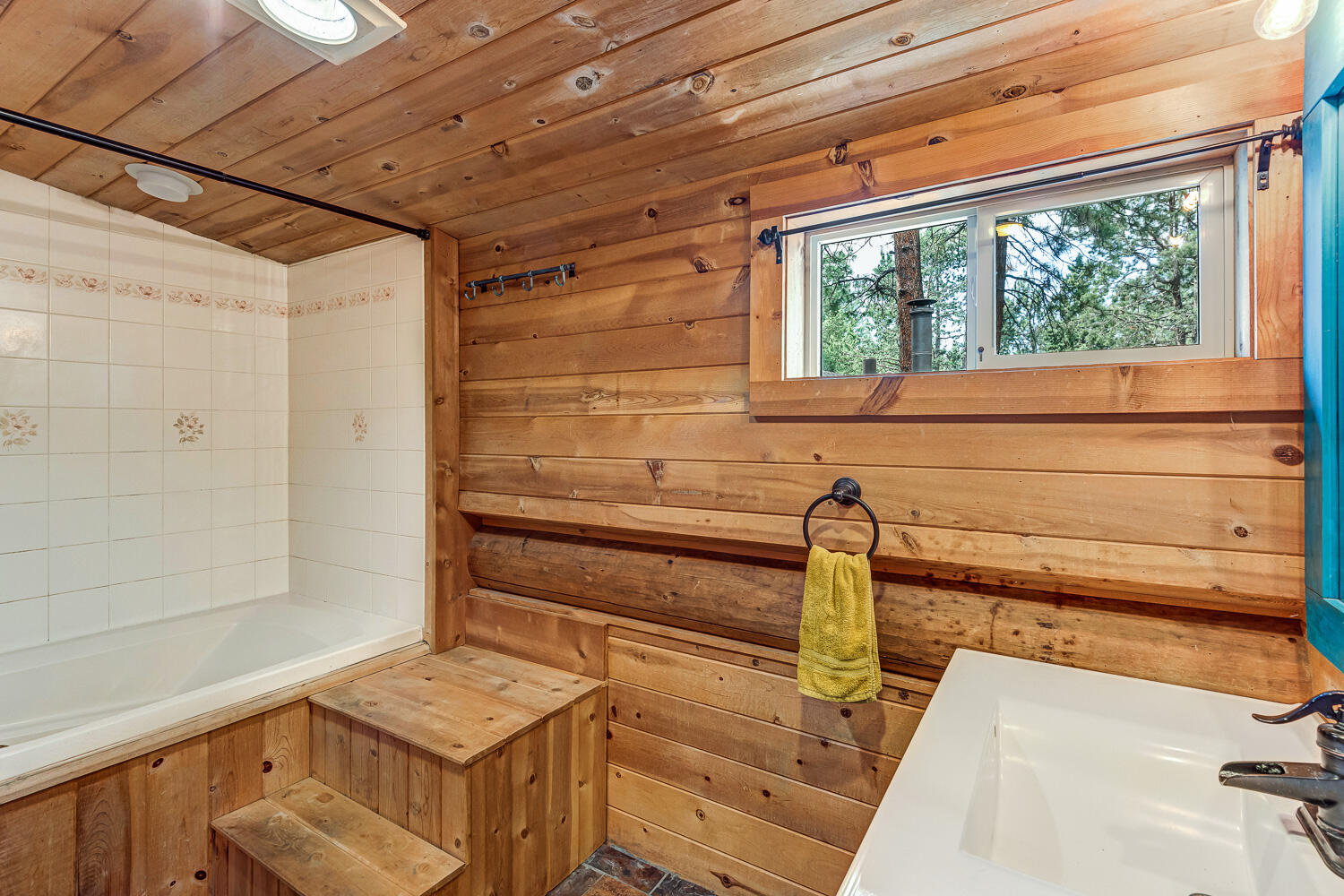 Saddleback West - Residential
