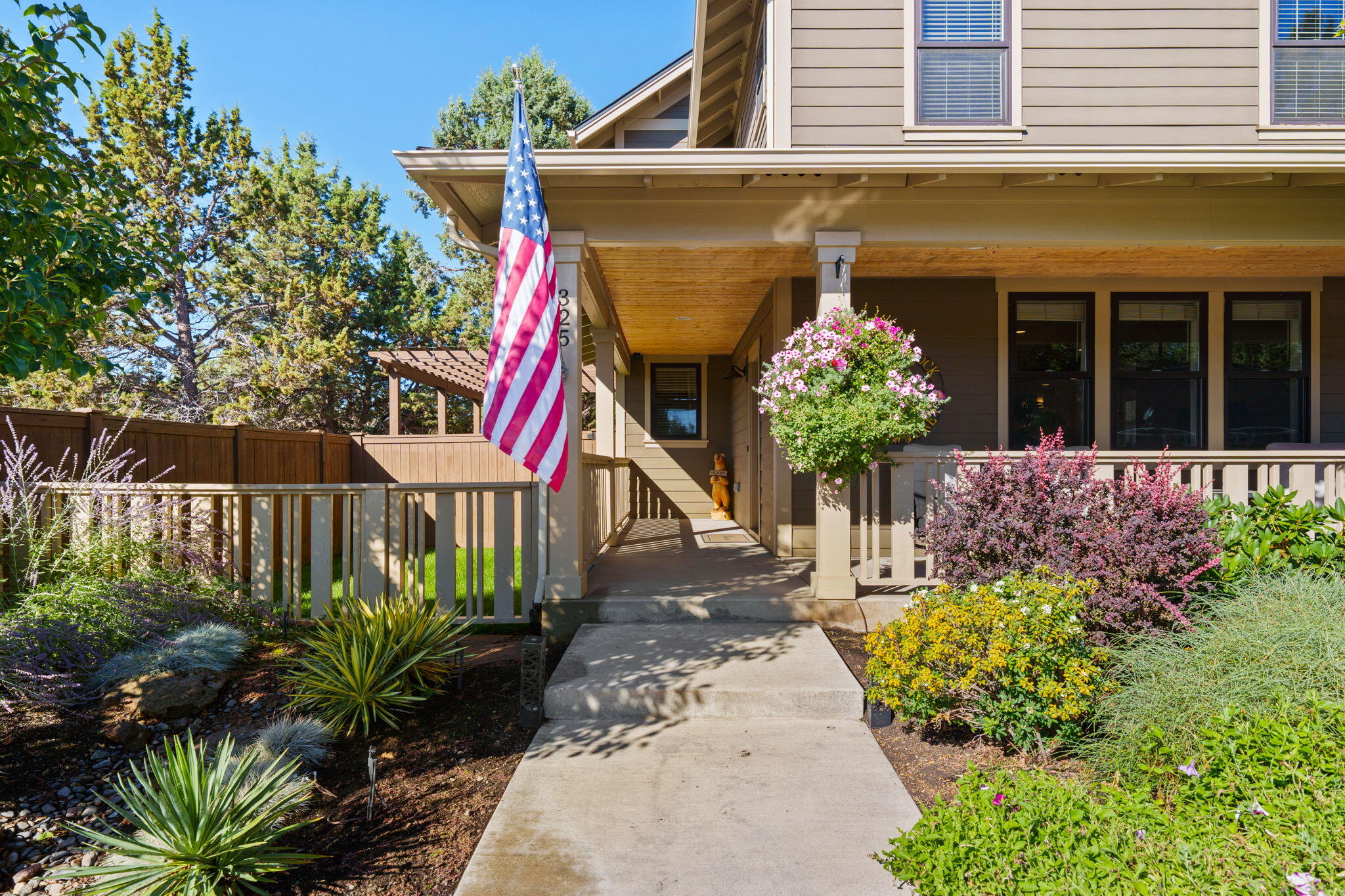 SaddleStone - Residential
