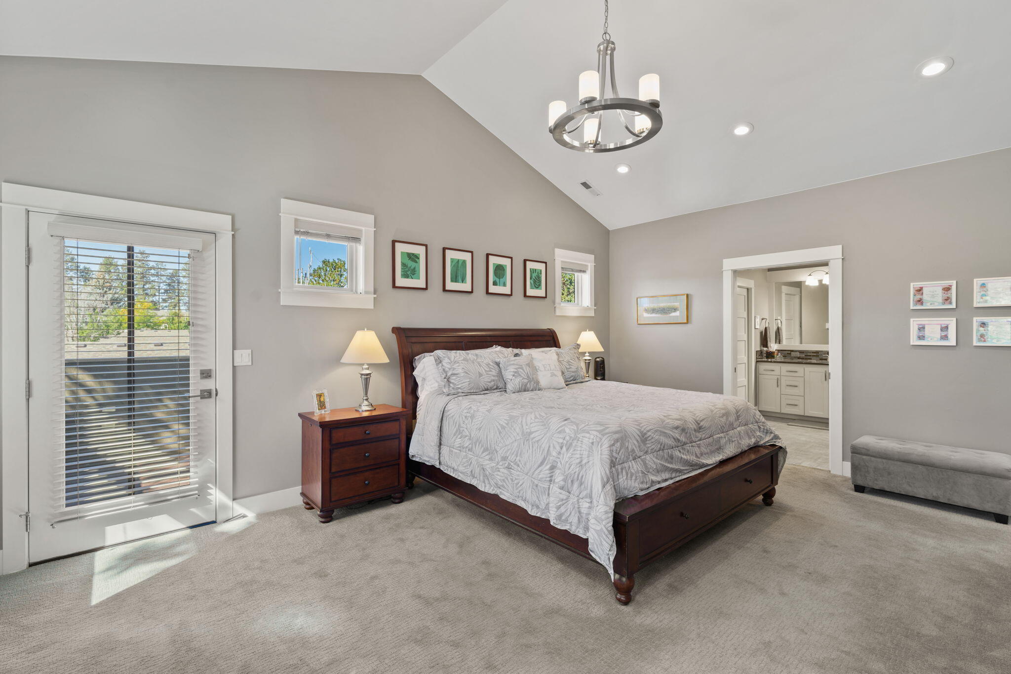 SaddleStone - Residential