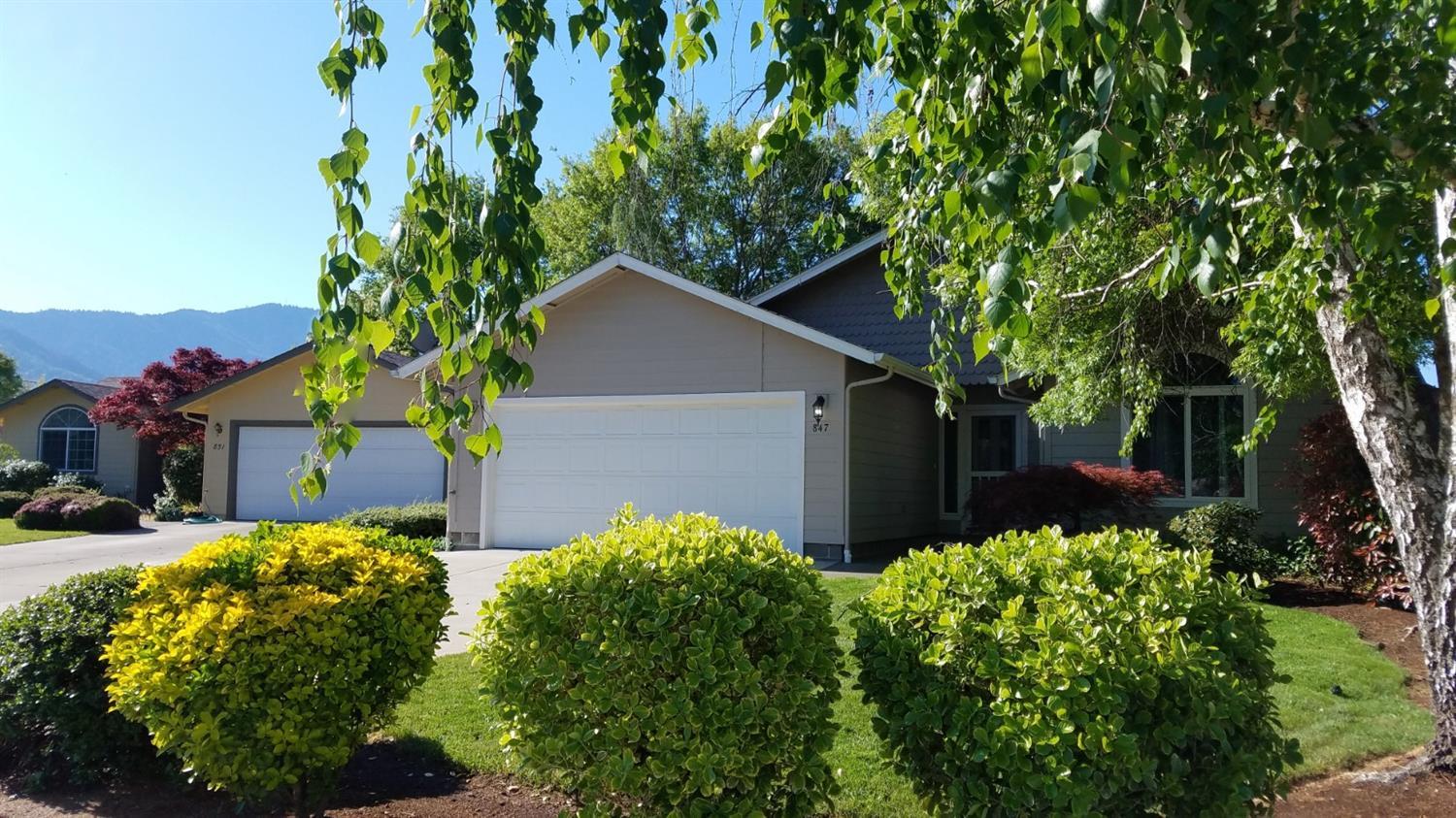 This lovely home is very well maintained and in a desirable neighborhood. The 3 bedroom 2 bath home is move in ready! The home is single level, the master has private bath and the home has a comfortable floor plan. The property offers established landscape with a sprinkler system, a private backyard w/covered porch. Close to many amenities! It is very difficult to find a home of this quality at this price!
