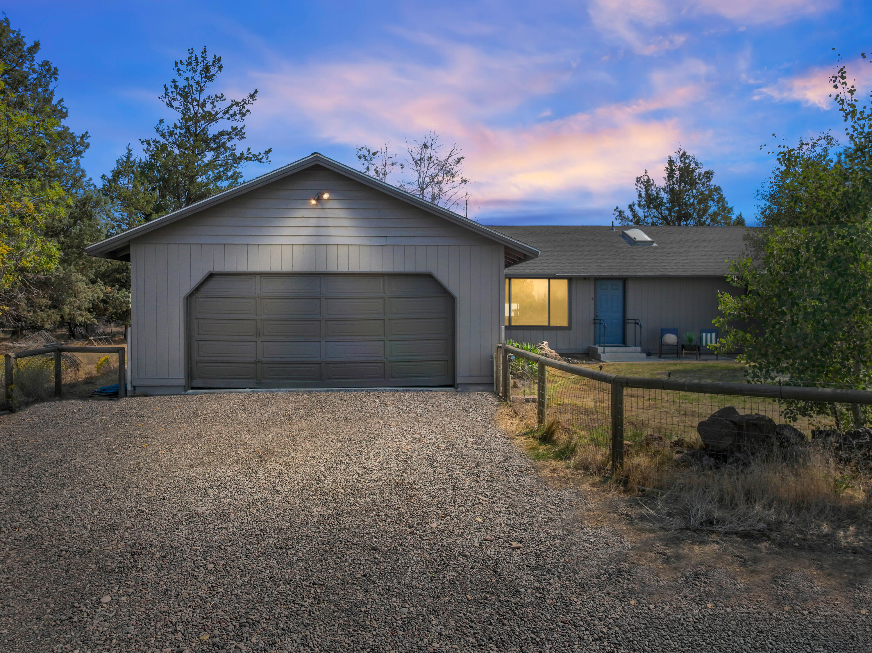 20.6 acres in Central Oregon's ''Golden Triangle'' between Bend, Sisters & Redmond with stunning Cascade Mountain views. Explore and discover your own backyard with public land access via Paradise Alley/Sisemore Rd. No HOA, no CC&R's! Short-term rentals allowed. Located within the Sisters School District and approximately 9 miles from the new Costco in Bend. This private, 1,680 sqft single-level home offers 3 bedrooms, 2.5 baths, vaulted ceilings, open floor plan, fresh interior and exterior paint, artistic touches throughout, an attached 2-car garage & fenced yard. Outbuildings include: 1,440 sqft insulated shop (36x40) w/ flex/hobby space including a full bath & kitchenette, a detached 400 sqft art studio, septic & shared well. EFU zoning allows for uses such as farming, ranching, equestrian facilities, and accessory structures- your Cascade Mountain hobby farm retreat awaits!