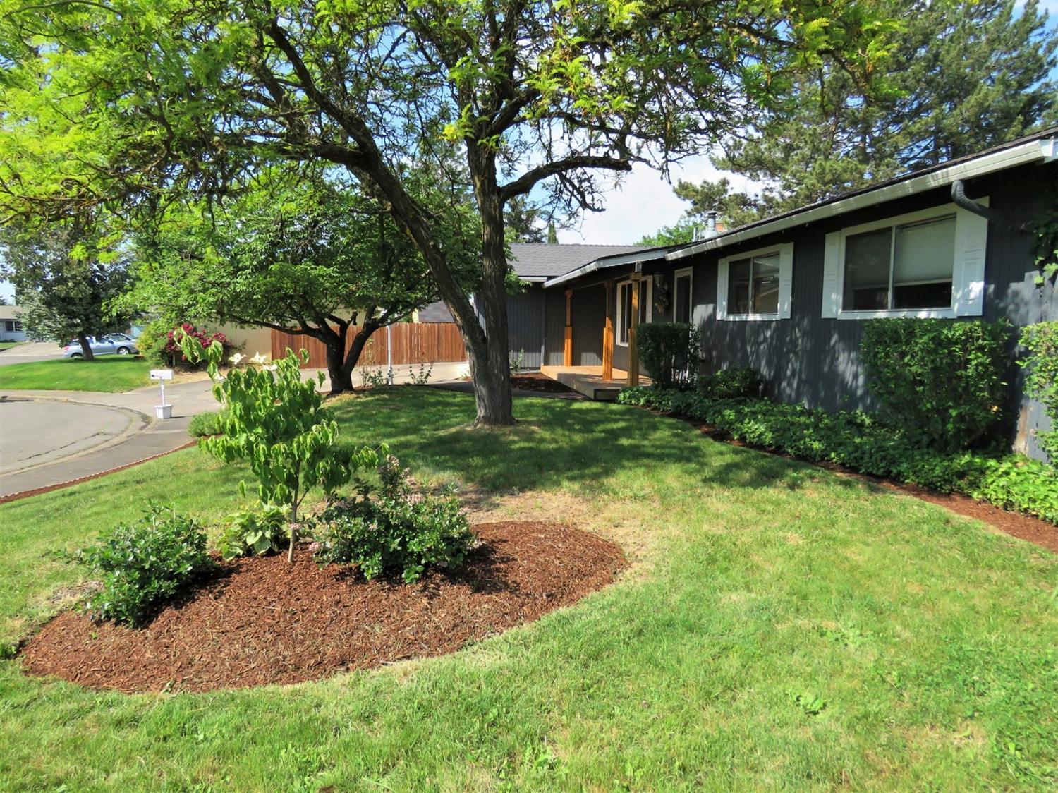 Your search is over ~ you've found it! That's right. this wonderful East Medford single level home is just what you've been looking for ~ whether it's your first home last home or an investment opportunity. This home fits them all perfectly and affordably! Located on a large cul-de-sac with plenty of room for guest parking as well as an R.V. And convenient to healthcare, shopping, schools this home won't last long. The wonderful .21 acre yard features lush/mature landscaping providing an oasis of privacy. And the side yard is ready and waiting for your green thumb gardening or special projects. Now couple that with a floor plan that provides nice sized rooms throughout, along with an appealing neutral color scheme and you've got a winner! See for yourself ~ take a tour today!